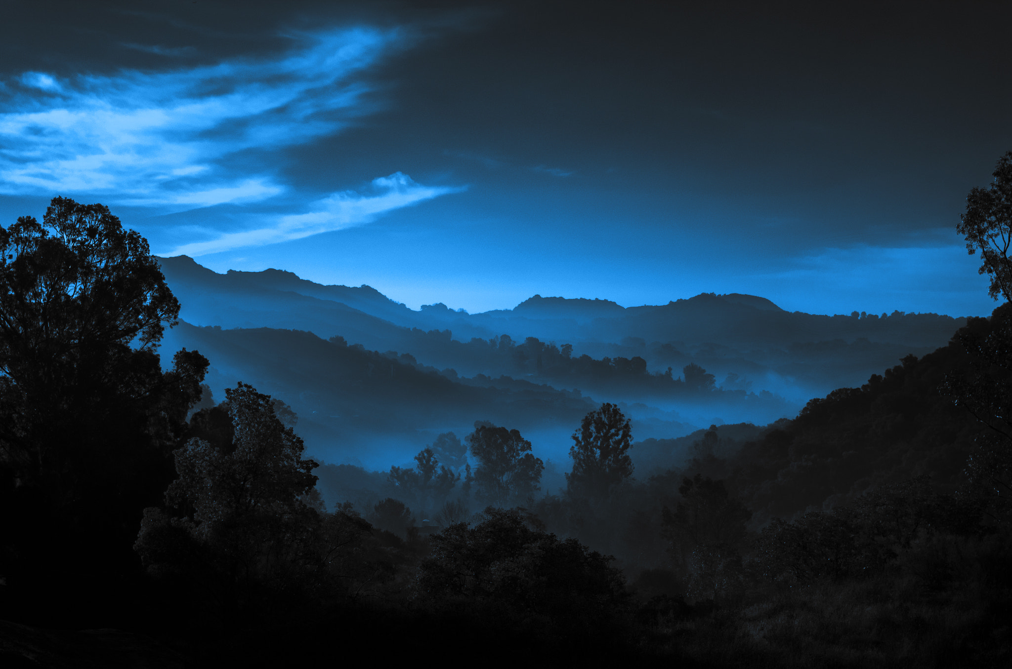 Canon EOS 70D + Canon EF 40mm F2.8 STM sample photo. Midnight mist photography