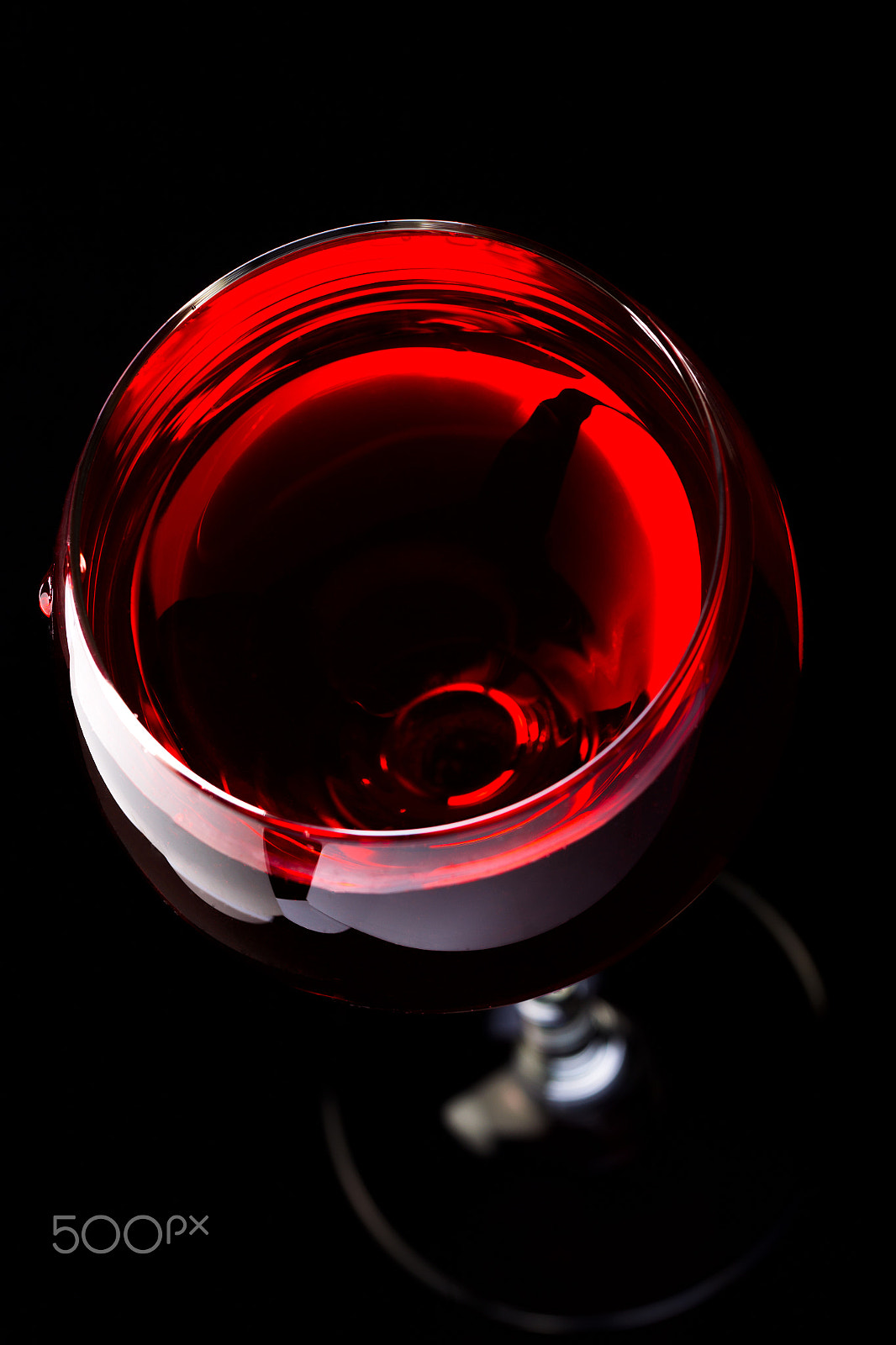 Canon EOS-1D Mark IV sample photo. Wine glasses with wine bottle on a black background, minimalism, photography