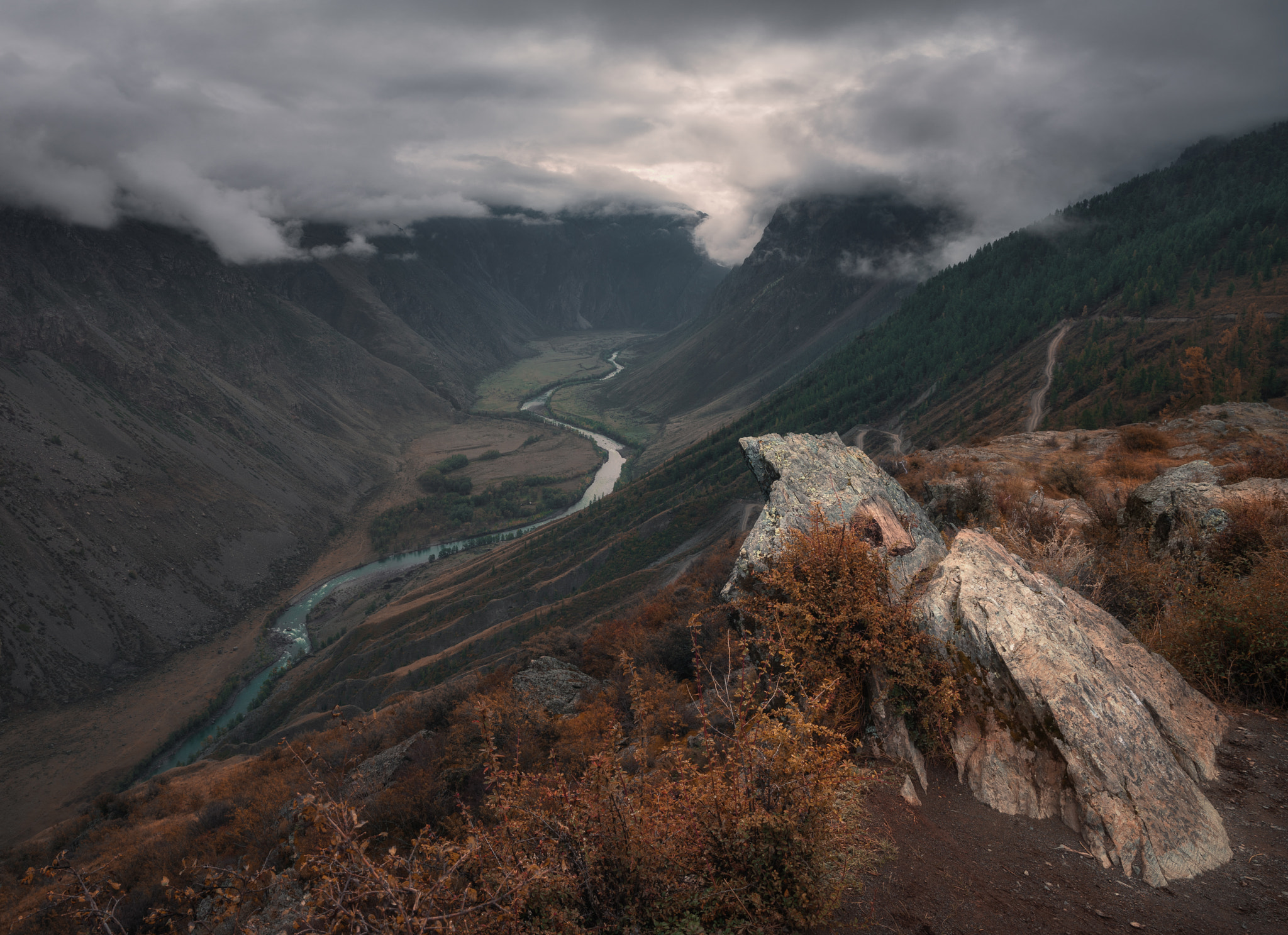Canon EF 24-70mm F2.8L II USM sample photo. The katu-yaryk pass photography
