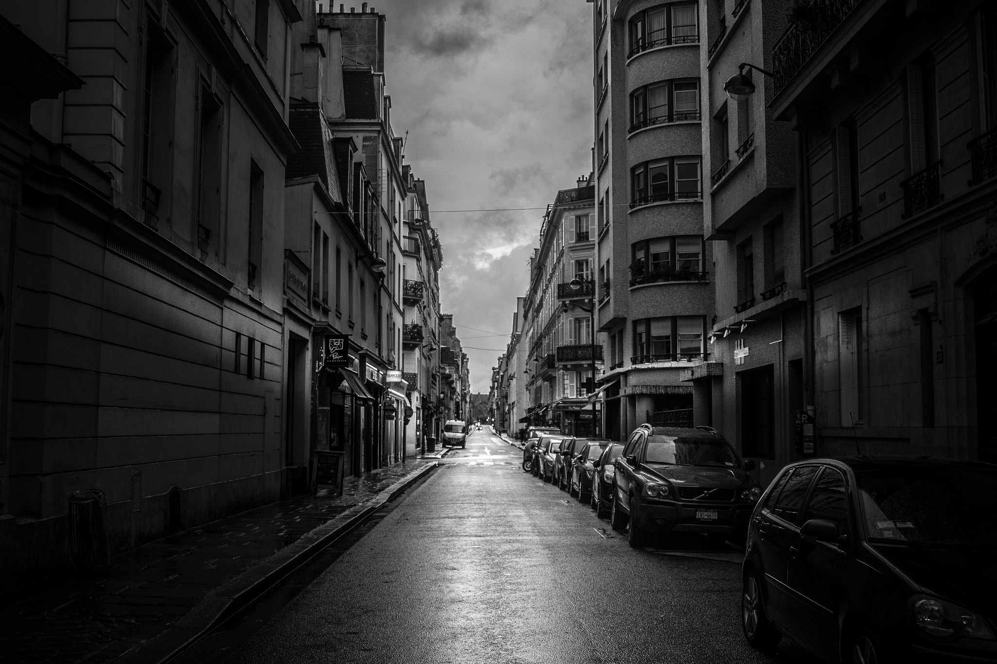 Canon EF-S 24mm F2.8 STM sample photo. The passage. photography