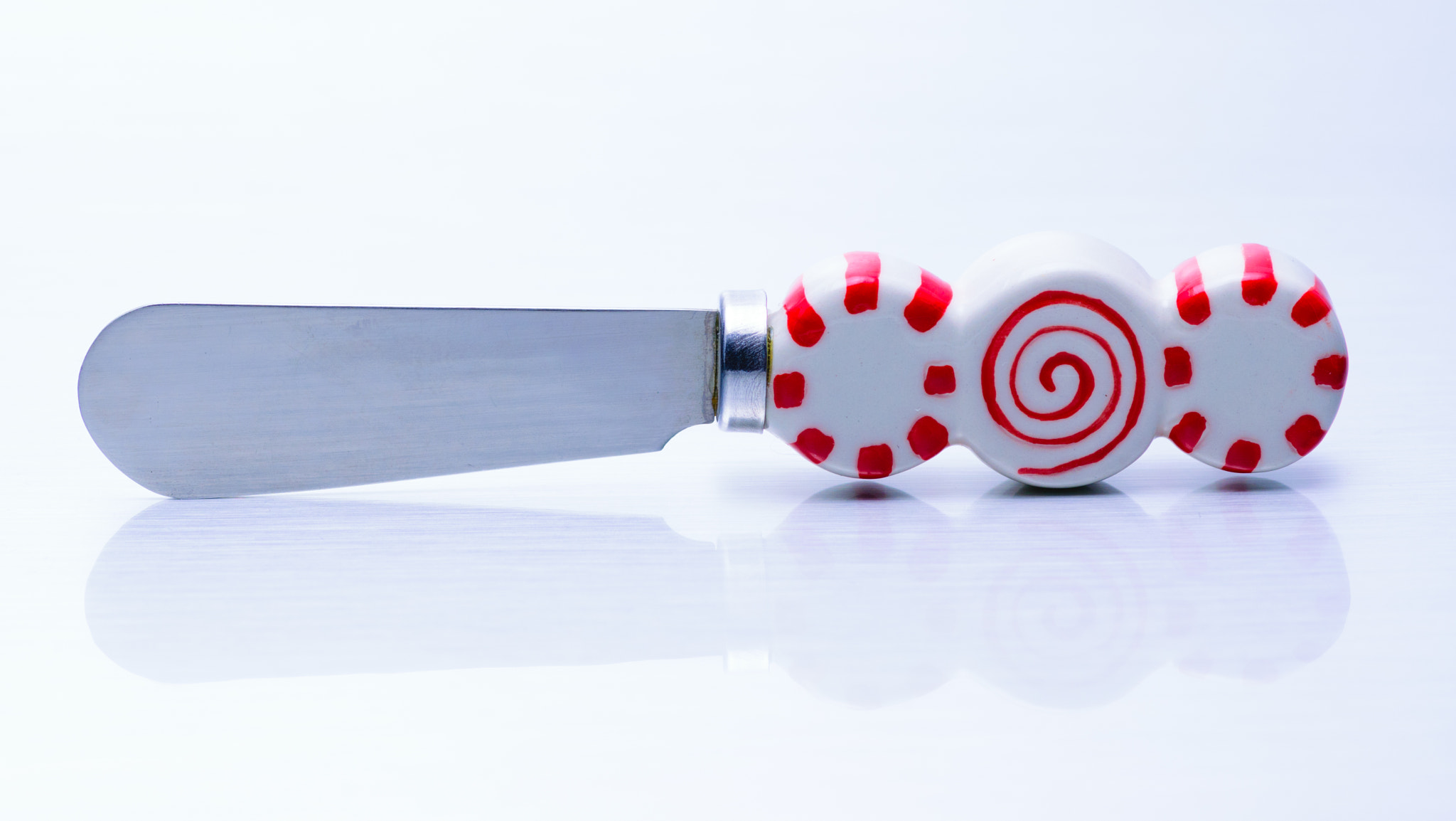 Tokina AT-X Pro 100mm F2.8 Macro sample photo. Candy knife photography