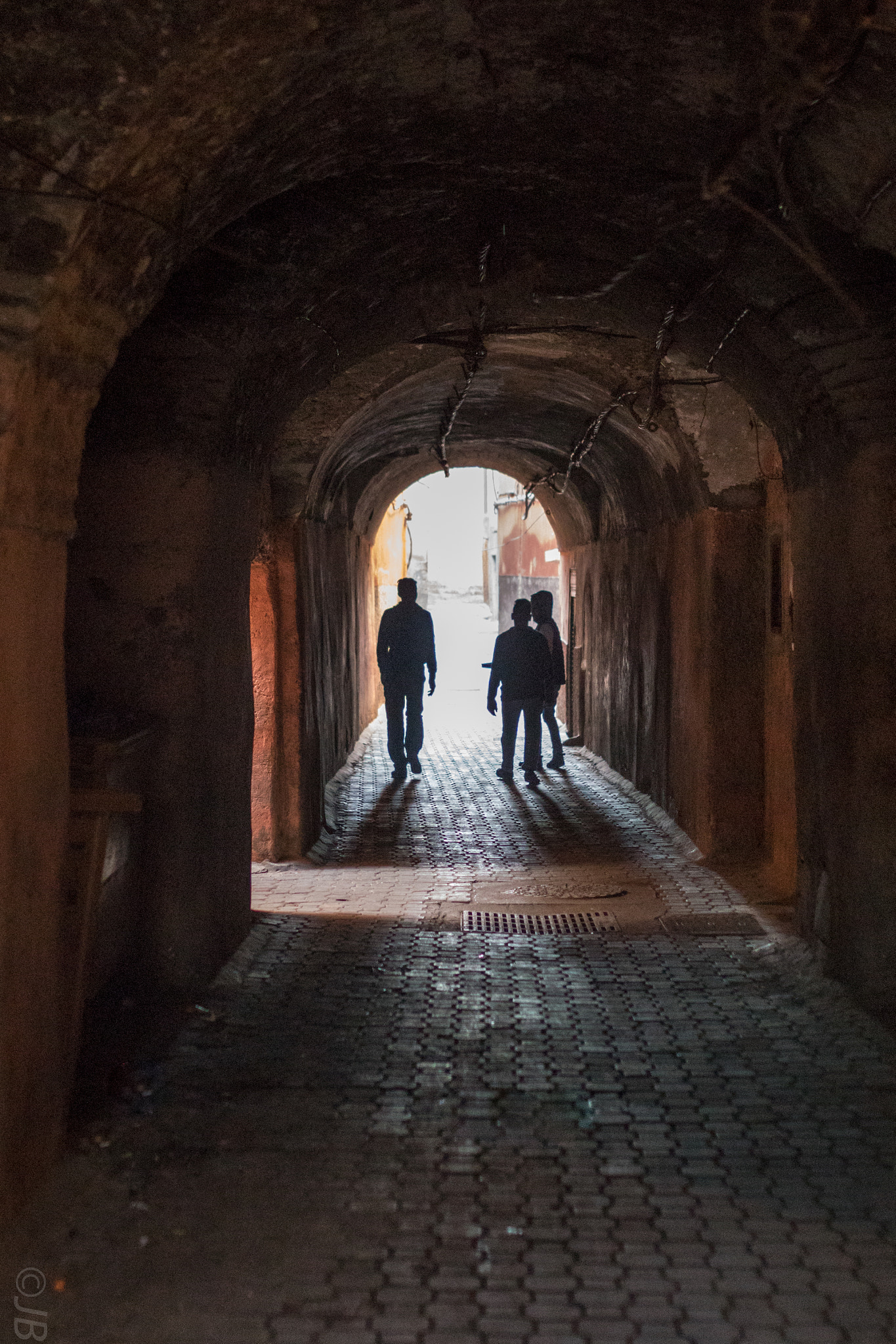 Sony ILCA-77M2 sample photo. Silhouettes in the medina... photography