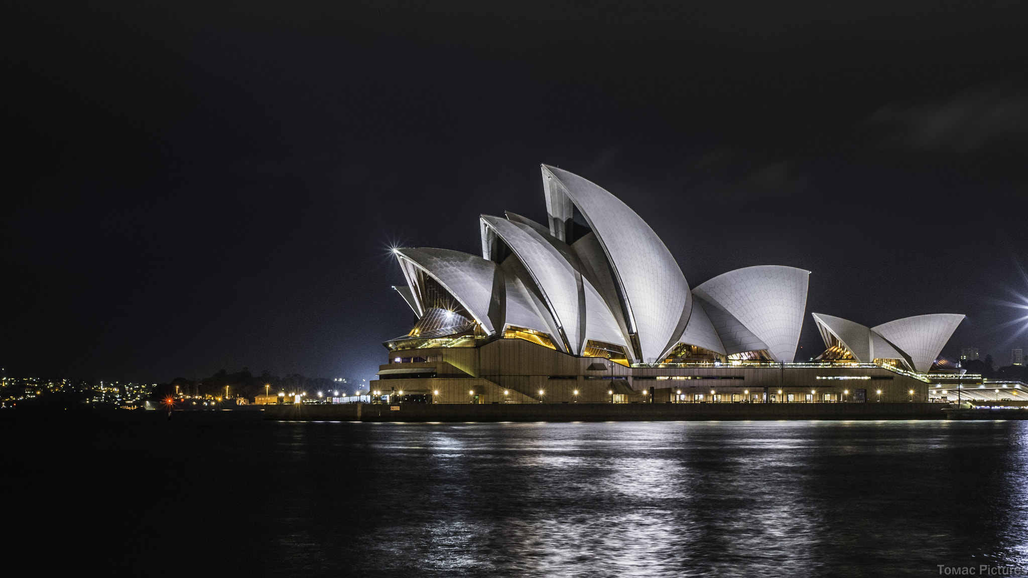 Nikon D4S + Nikon AF-S Nikkor 50mm F1.8G sample photo. Sydney's opera house photography