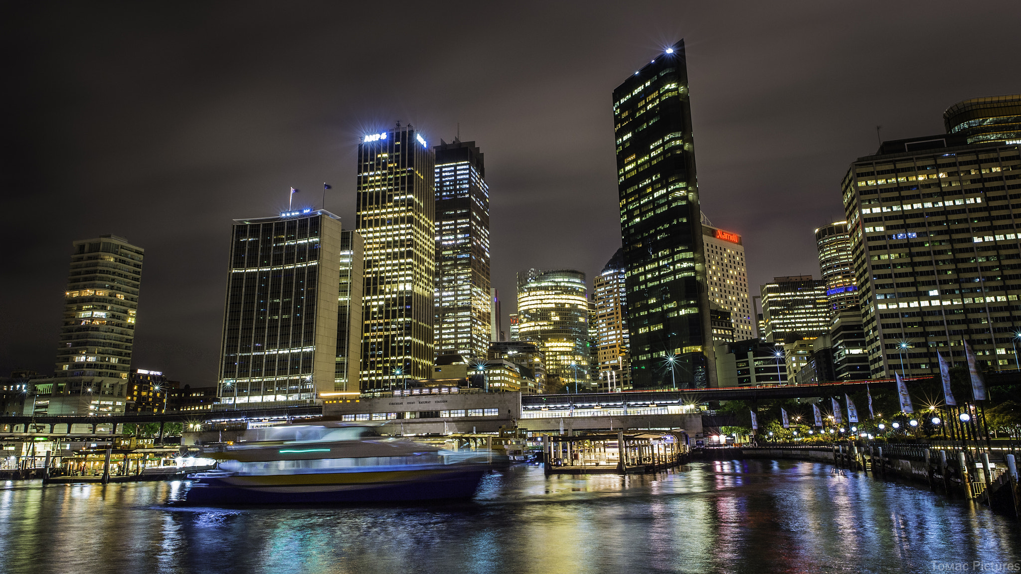 Nikon D4S + Nikon AF-S Nikkor 24mm F1.8G ED sample photo. Circular quay photography