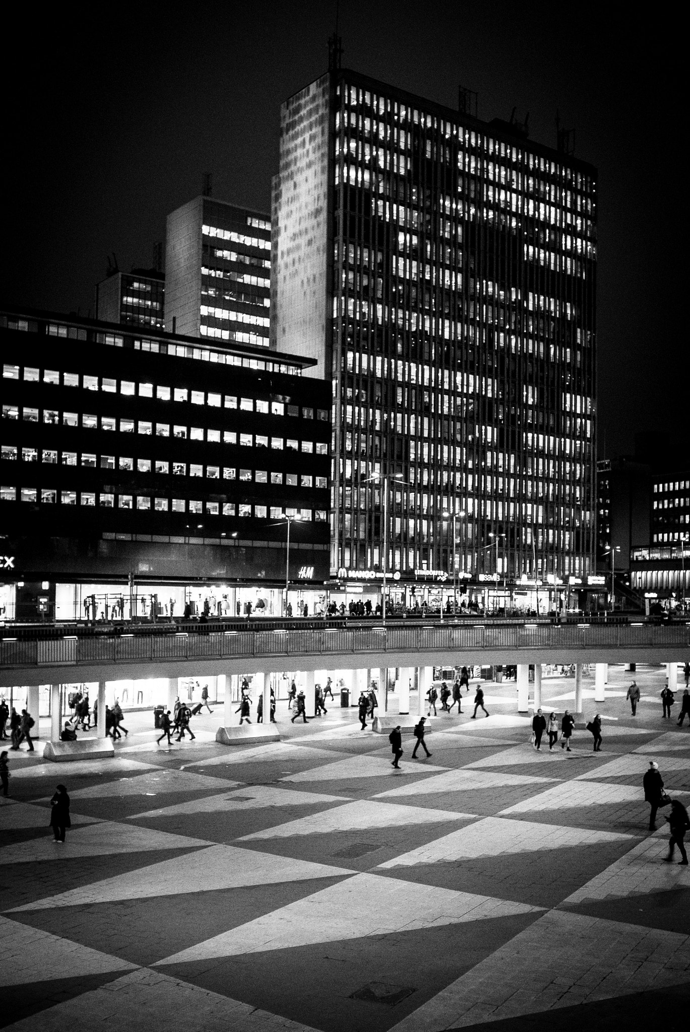 Leica X1 sample photo. Sergelstorg by night photography