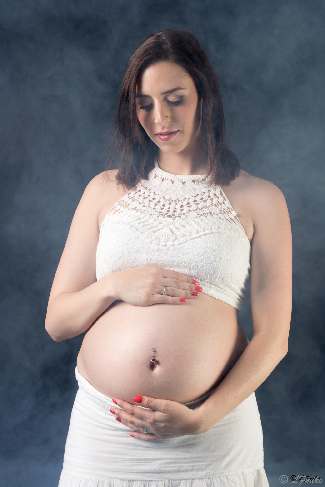 Canon EOS 760D (EOS Rebel T6s / EOS 8000D) + Canon EF 50mm F1.8 II sample photo. Pregnant wife photography