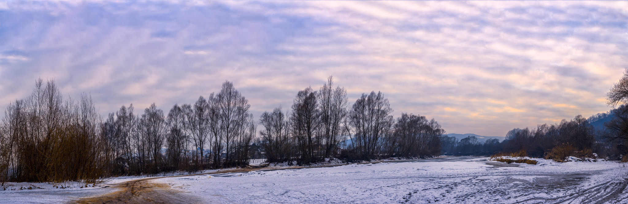 Nikon AF-Nikkor 80-200mm F2.8D ED sample photo. Road on the frozen river photography