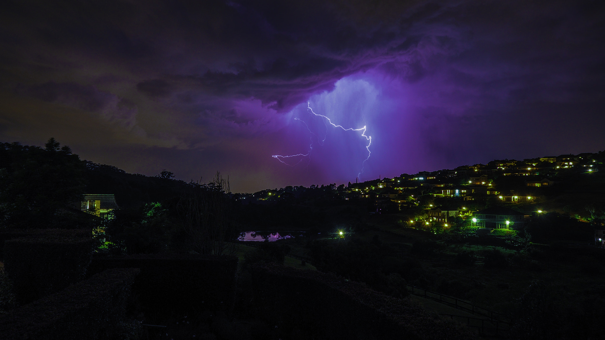 Olympus OM-D E-M10 II + OLYMPUS M.9-18mm F4.0-5.6 sample photo. Lighting strike in hillcrest photography
