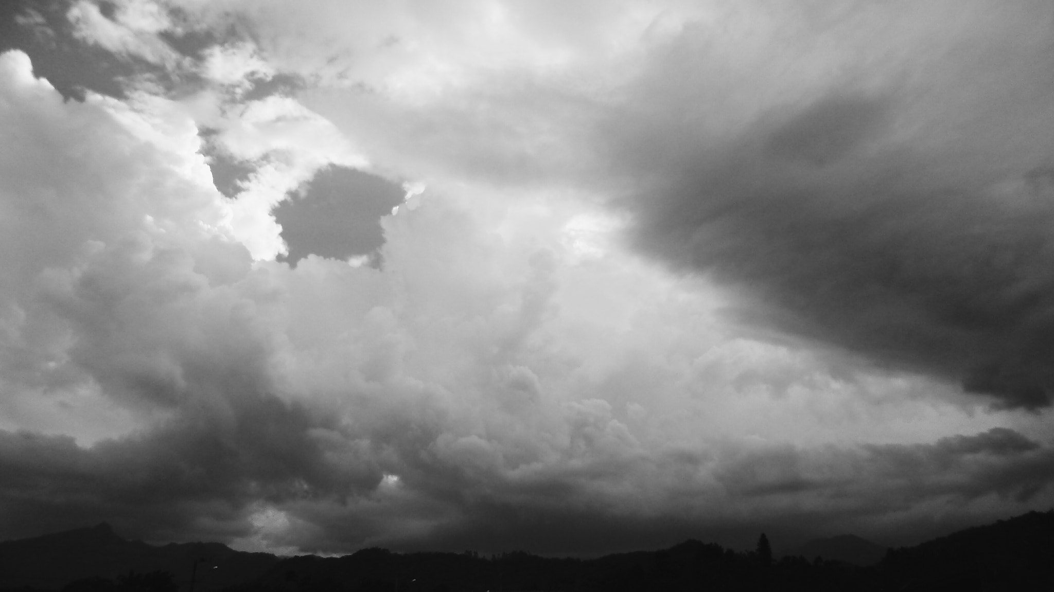 Panasonic DMC-FX80 sample photo. Storm photography