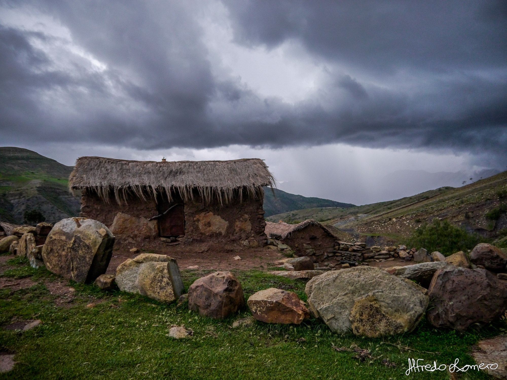 Panasonic Lumix DMC-G5 sample photo. Little house in maragua-bolivia photography