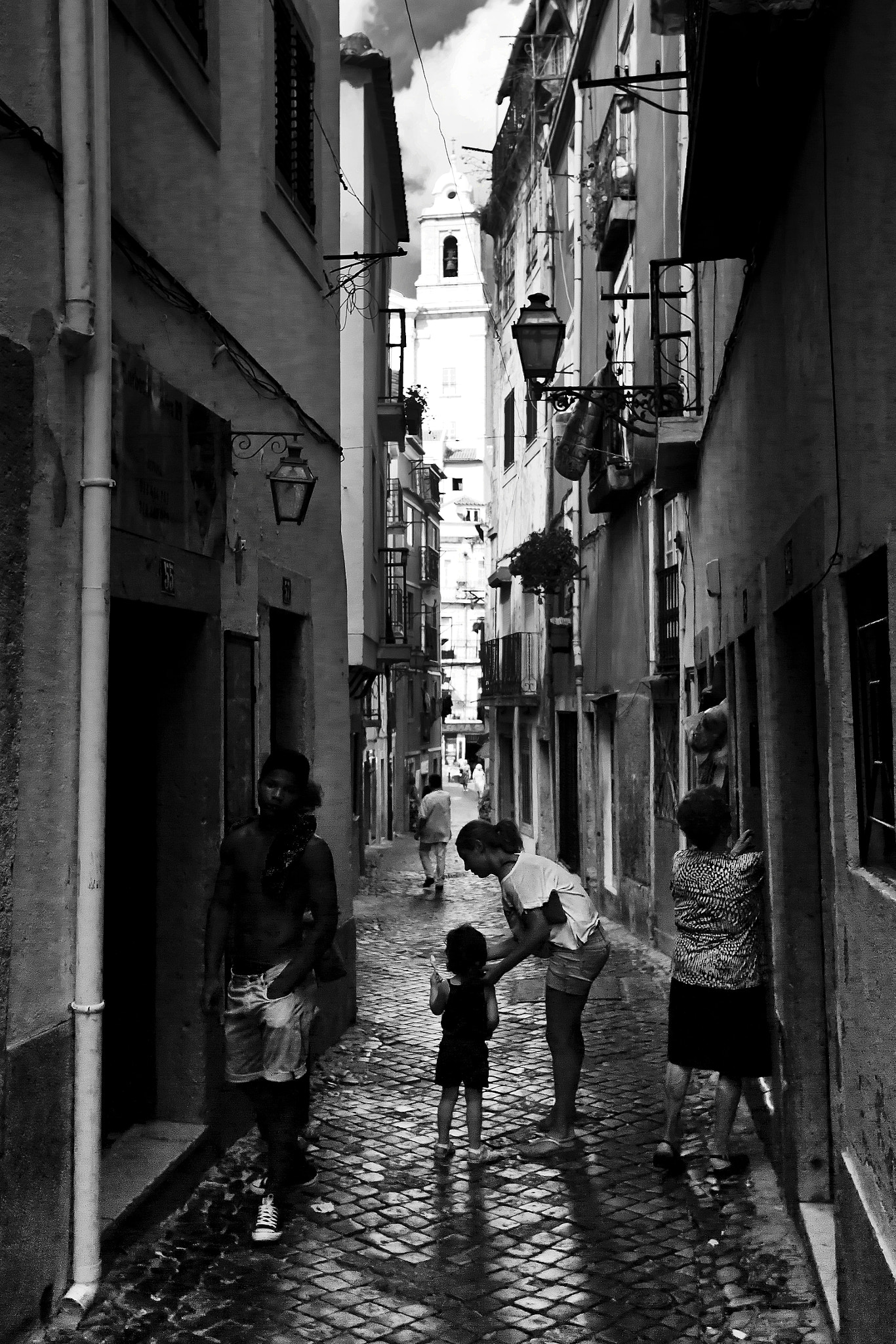 Canon EOS 60D sample photo. Alfama neighborhood, lisbon, portugal photography
