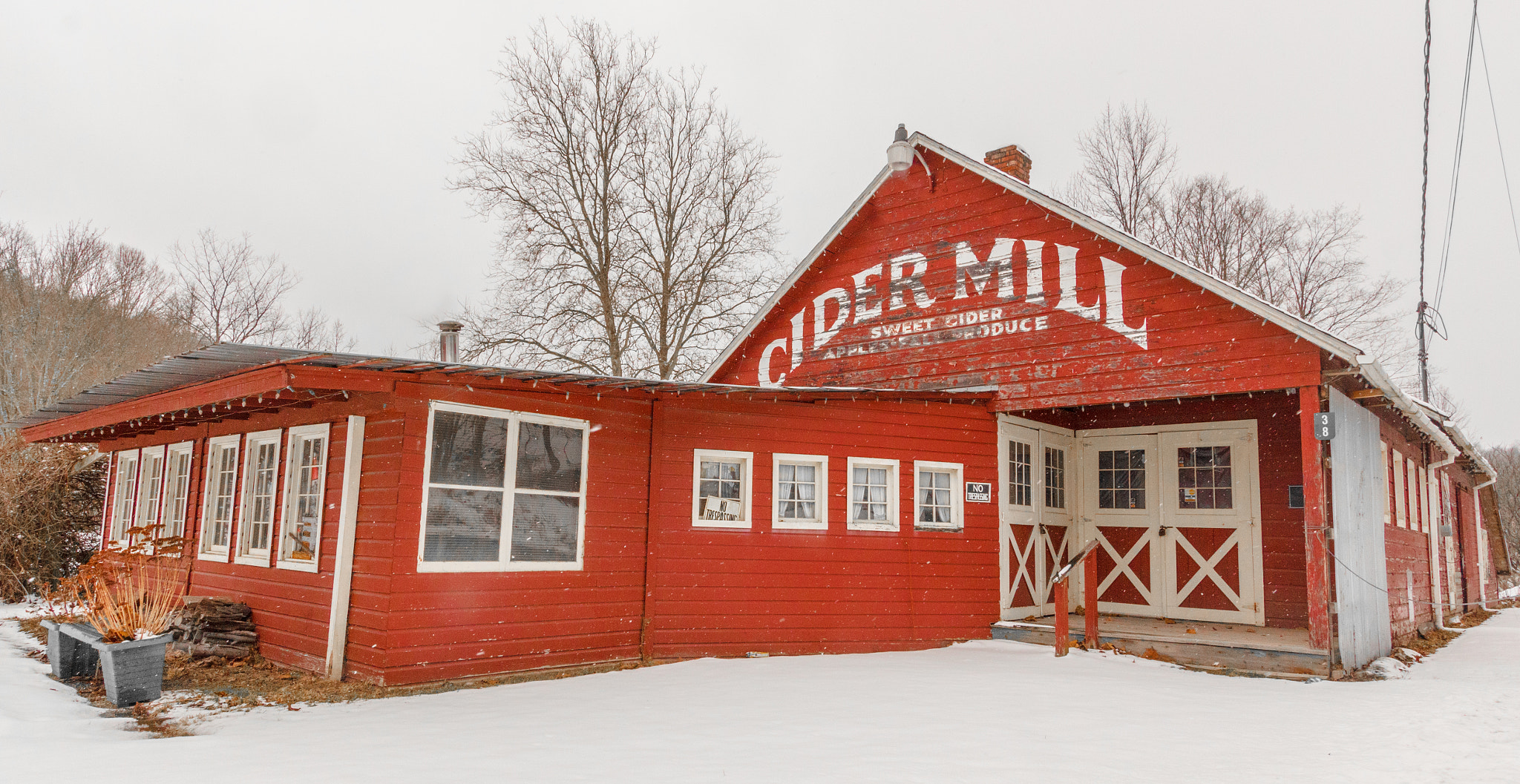 Canon EF-S 10-22mm F3.5-4.5 USM sample photo. The north branch cider mill photography