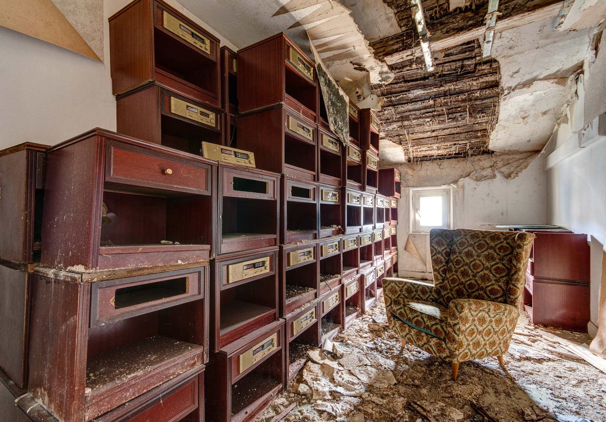 Sigma 10-20mm F4-5.6 EX DC HSM sample photo. Overlook hotel photography