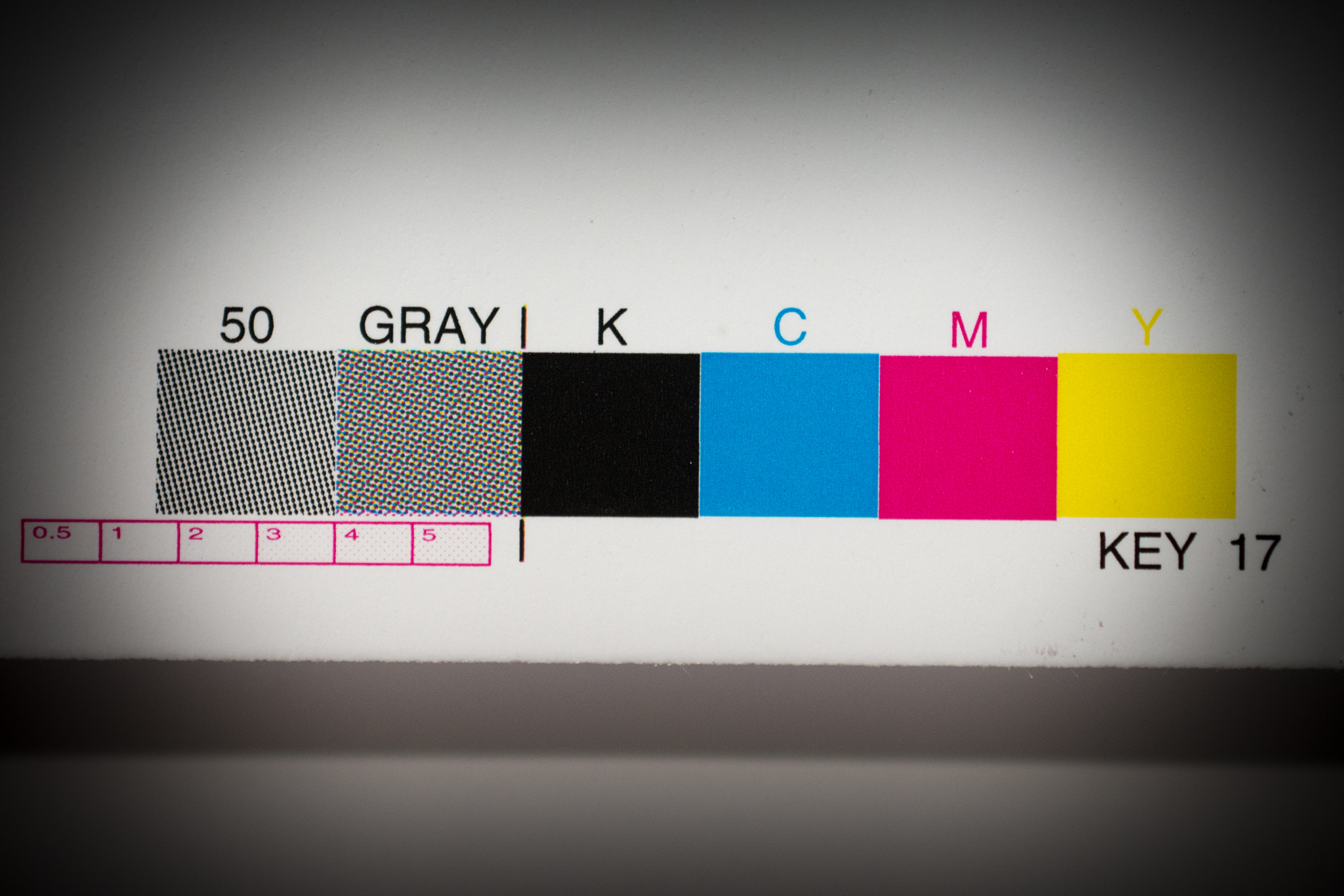 Nikon AF-S DX Micro Nikkor 40mm F2.8 sample photo. Colorbar offsetprinting photography