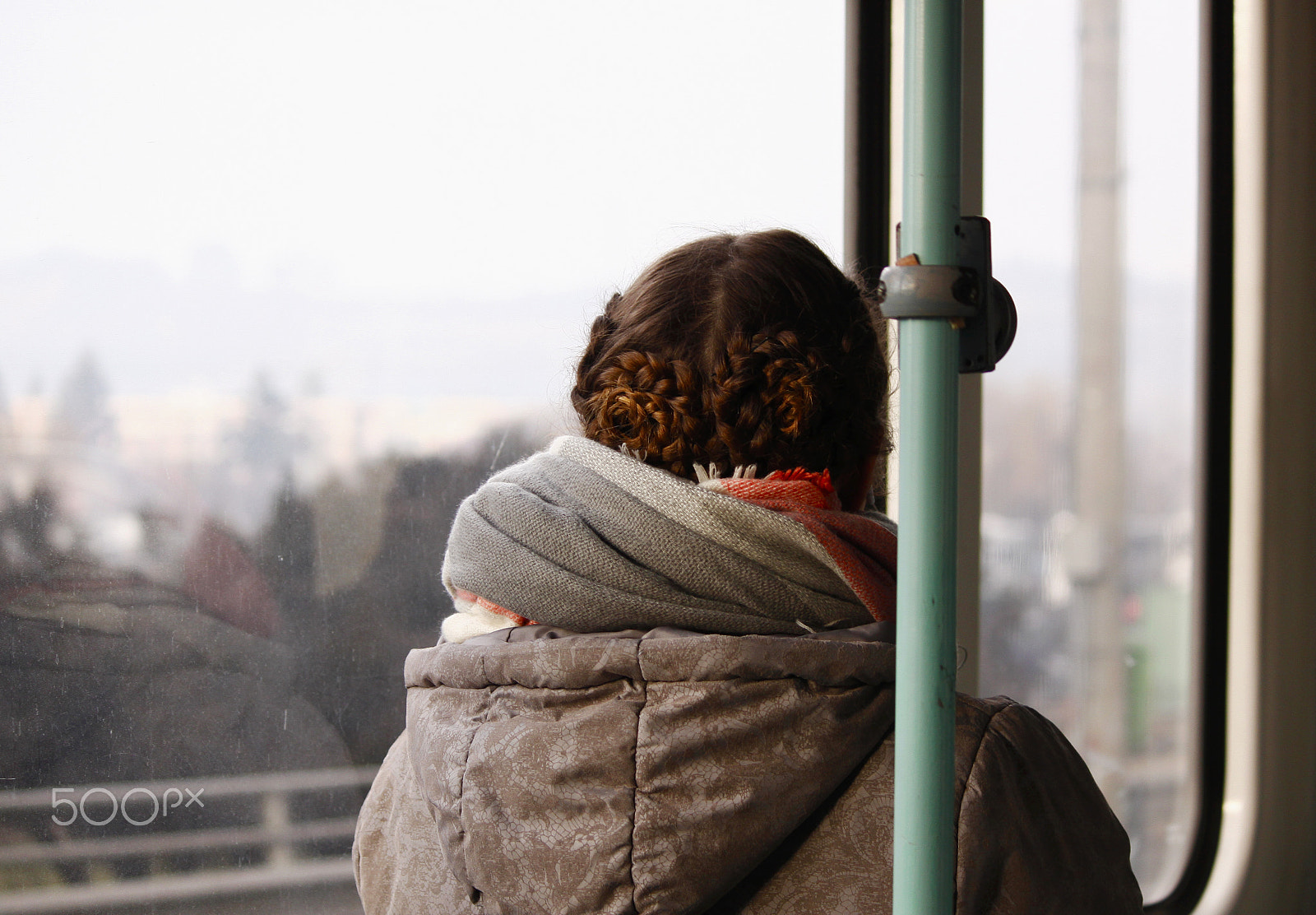 Canon EF-S 55-250mm F4-5.6 IS sample photo. The girl on the train. photography