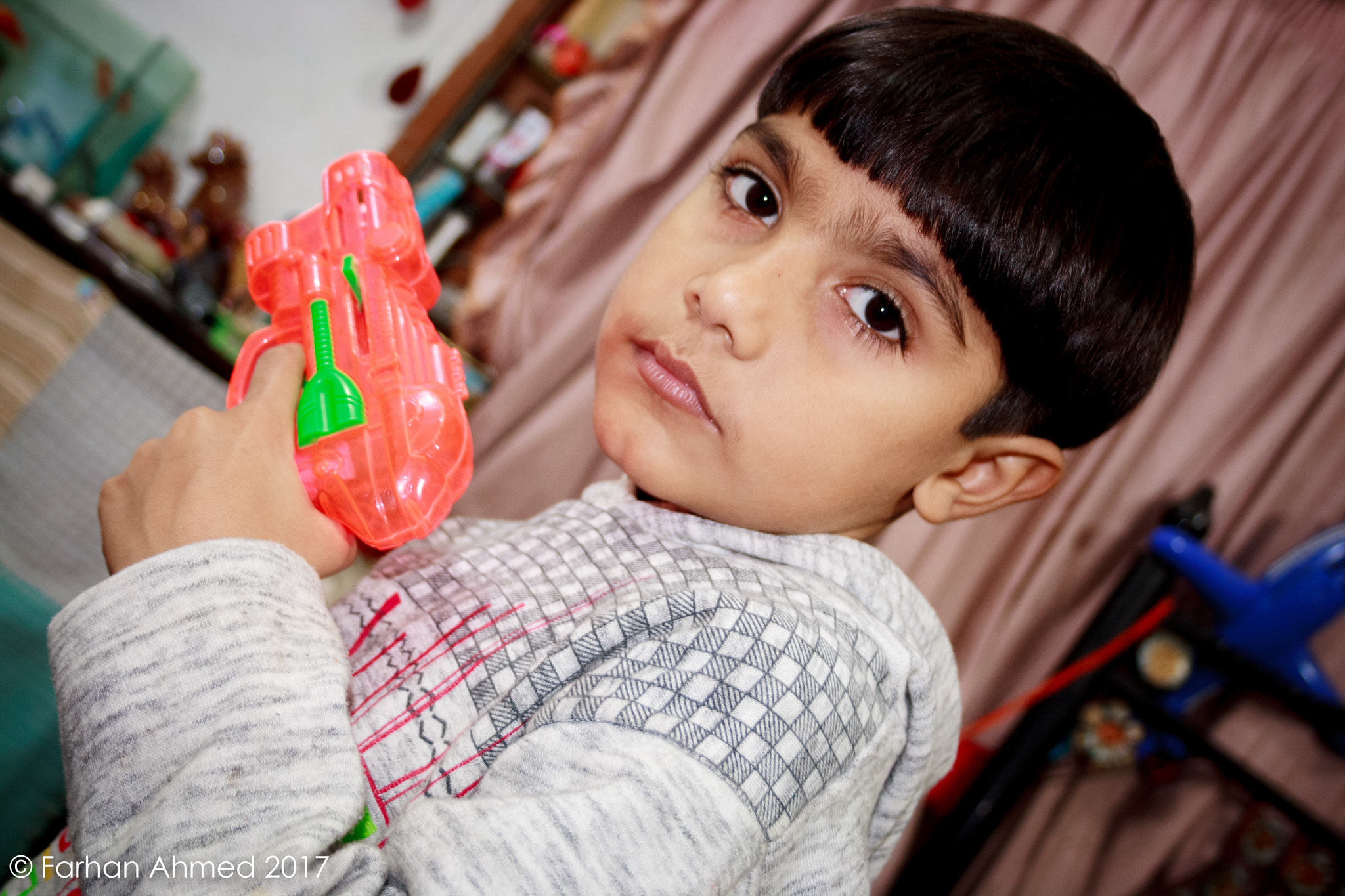 Canon EF-S 18-55mm F3.5-5.6 II sample photo. Mr. bond photography