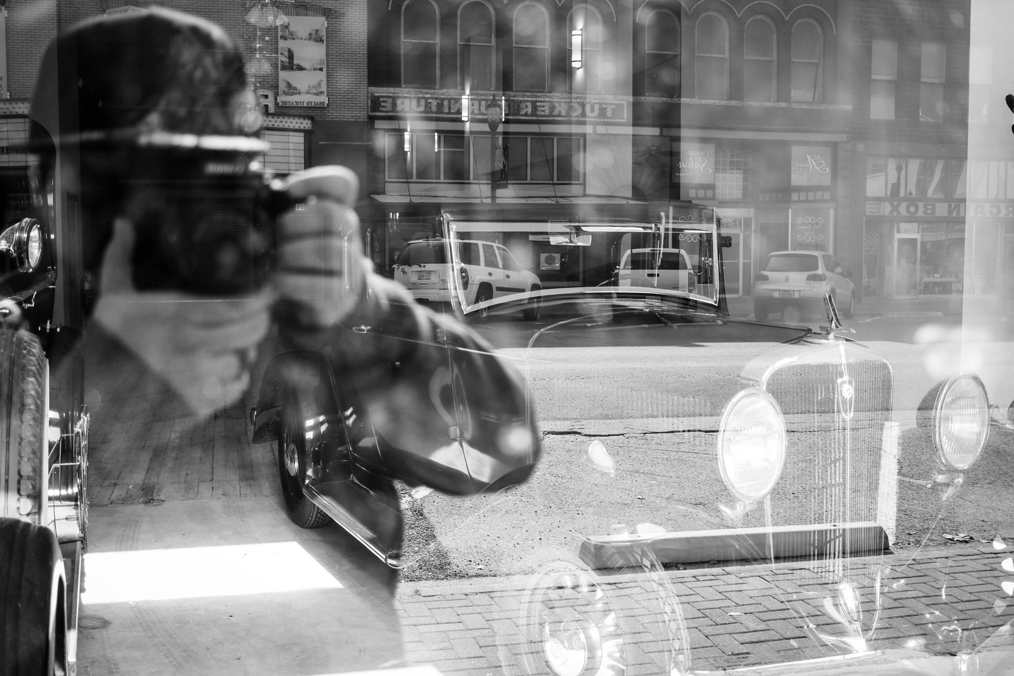 Canon EF-S 24mm F2.8 STM sample photo. Dtown walk photography