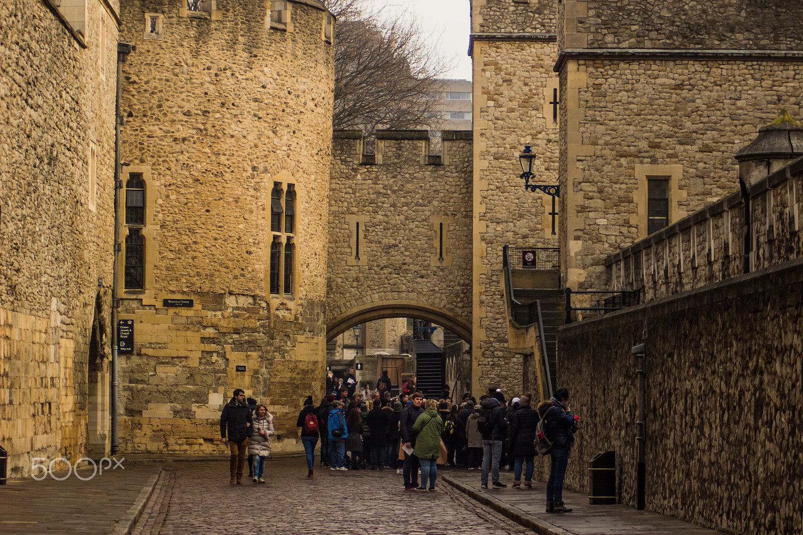 Canon EOS 100D (EOS Rebel SL1 / EOS Kiss X7) sample photo. Exploring the castle photography