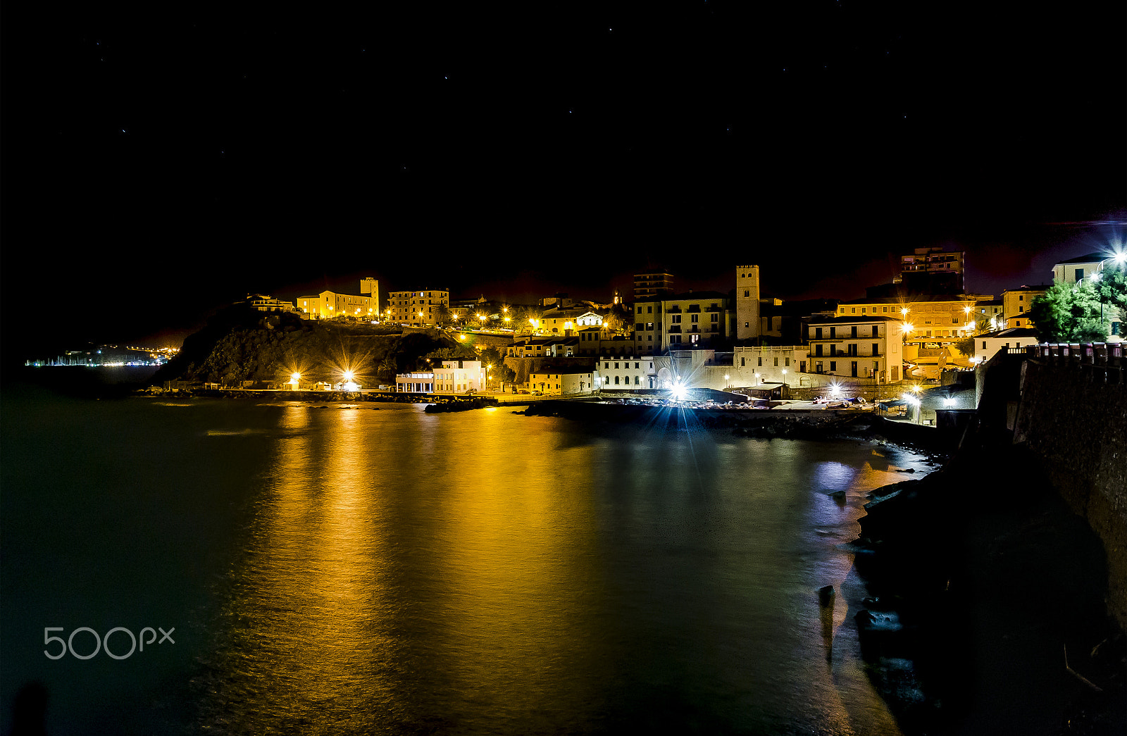 Sigma 18-250mm F3.5-6.3 DC Macro OS HSM sample photo. Notturno photography
