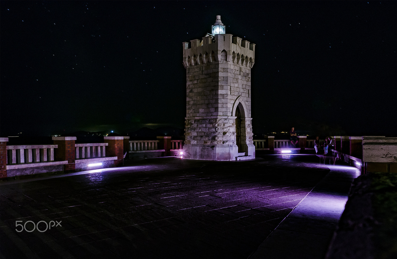 Sigma 18-250mm F3.5-6.3 DC Macro OS HSM sample photo. Un faro nella notte photography