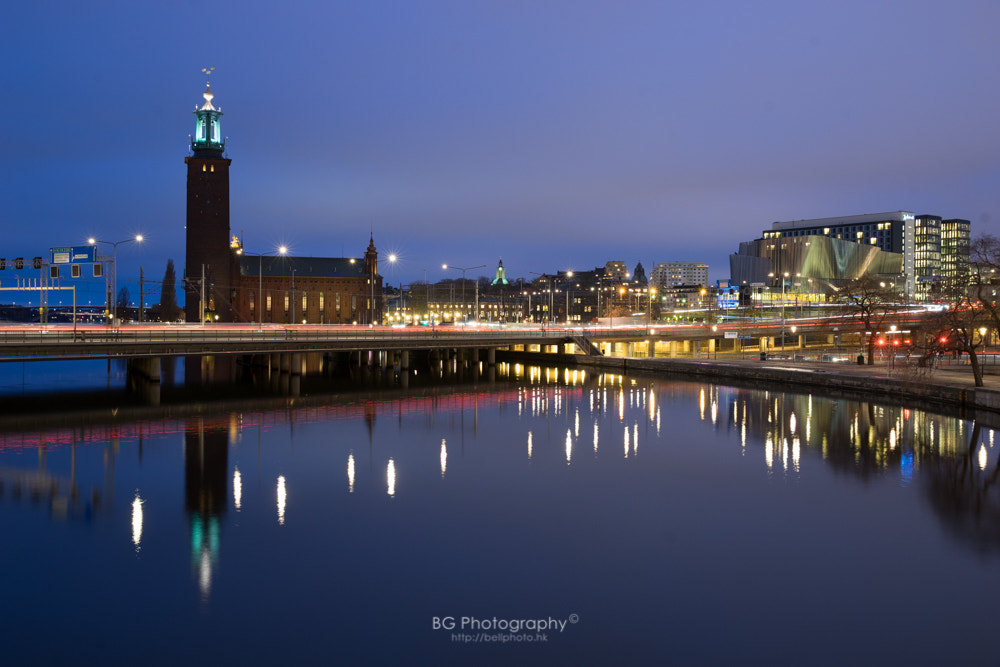 Sony a7 II + Canon EF 85mm F1.2L II USM sample photo. Stockholm night. photography