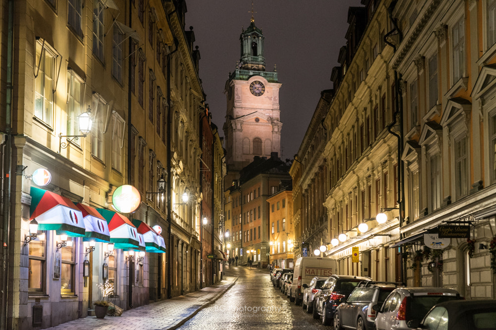 Sony a7 II + Canon EF 85mm F1.2L II USM sample photo. Stockholm night. photography