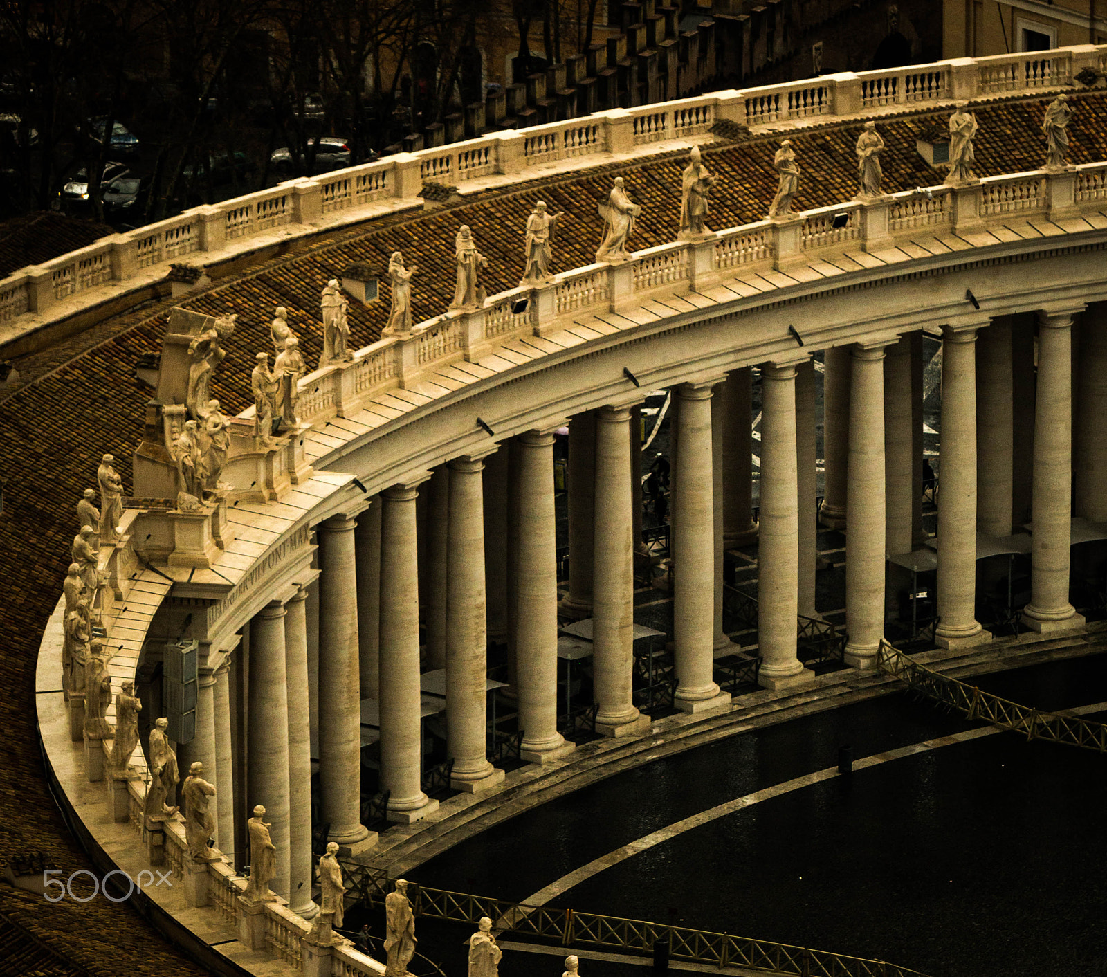 Canon EF 70-200mm F2.8L IS USM sample photo. St. peter's square photography