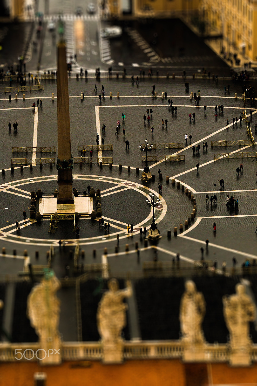 Canon EF 70-200mm F2.8L IS USM sample photo. St. peter's square photography