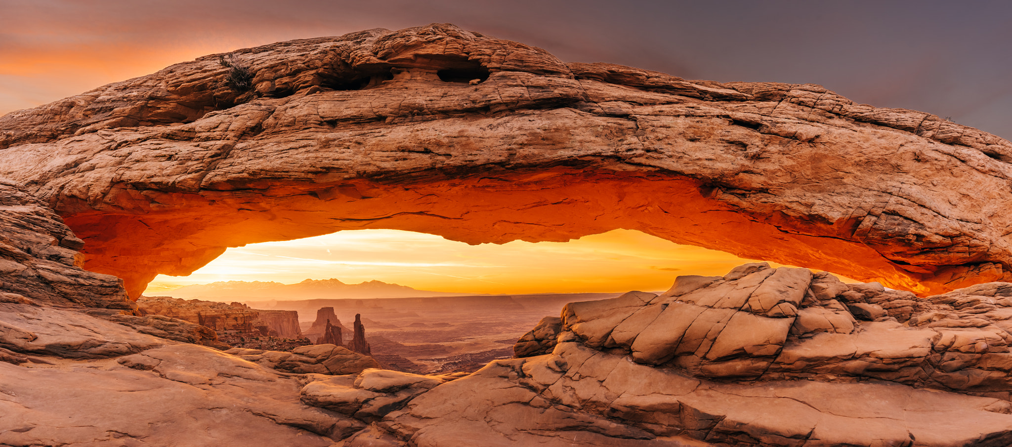 Sony a7 + Sony FE 28mm F2 sample photo. Mesa arch chapter 1 photography