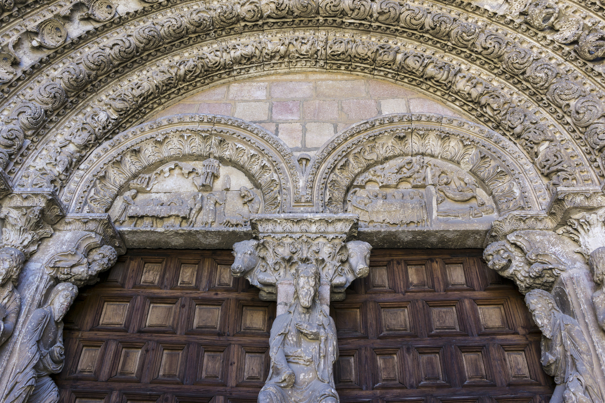 Sony E 20mm F2.8 sample photo. Basilica of san vicente photography