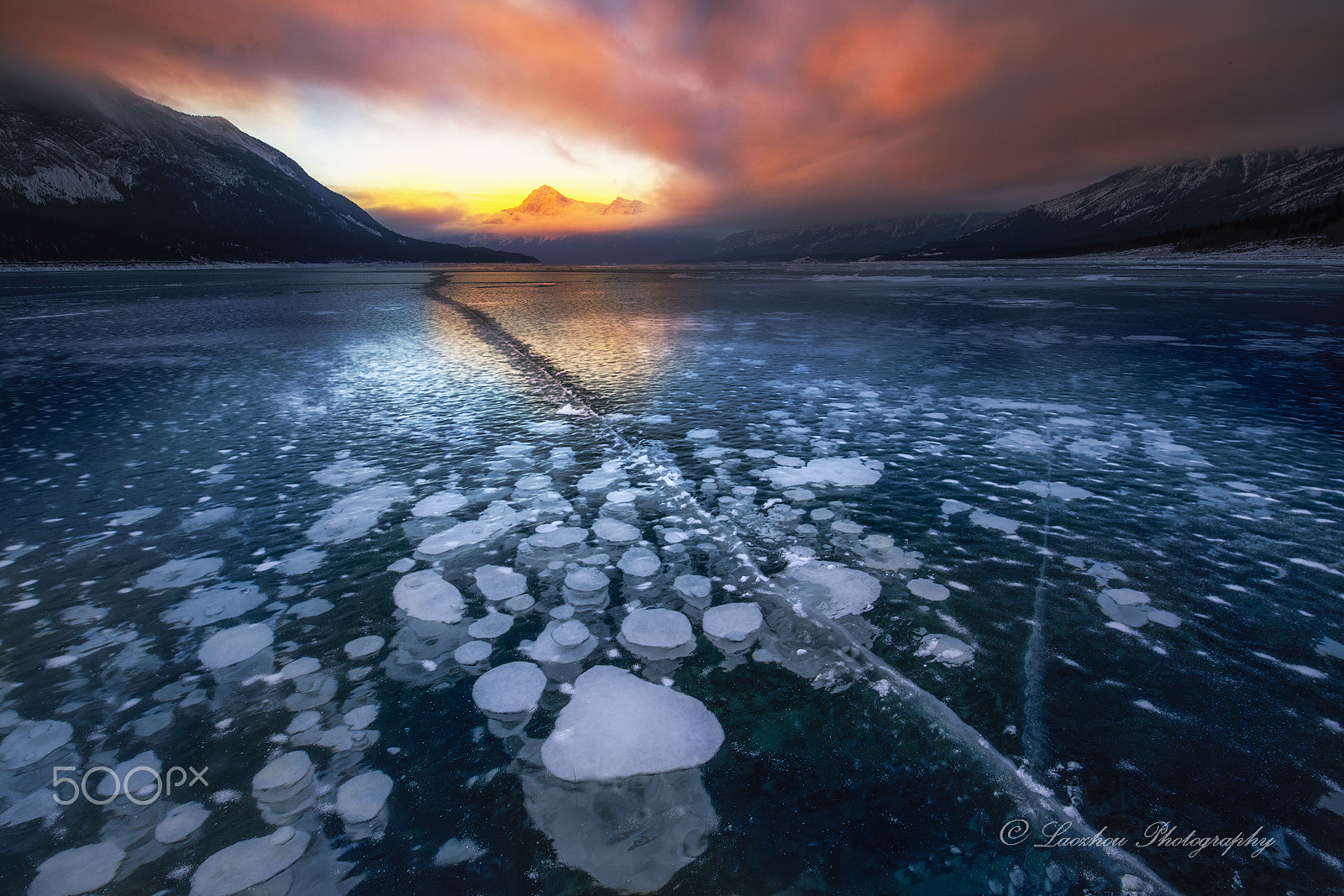 Nikon D5 sample photo. Sunrise & ice bubble photography