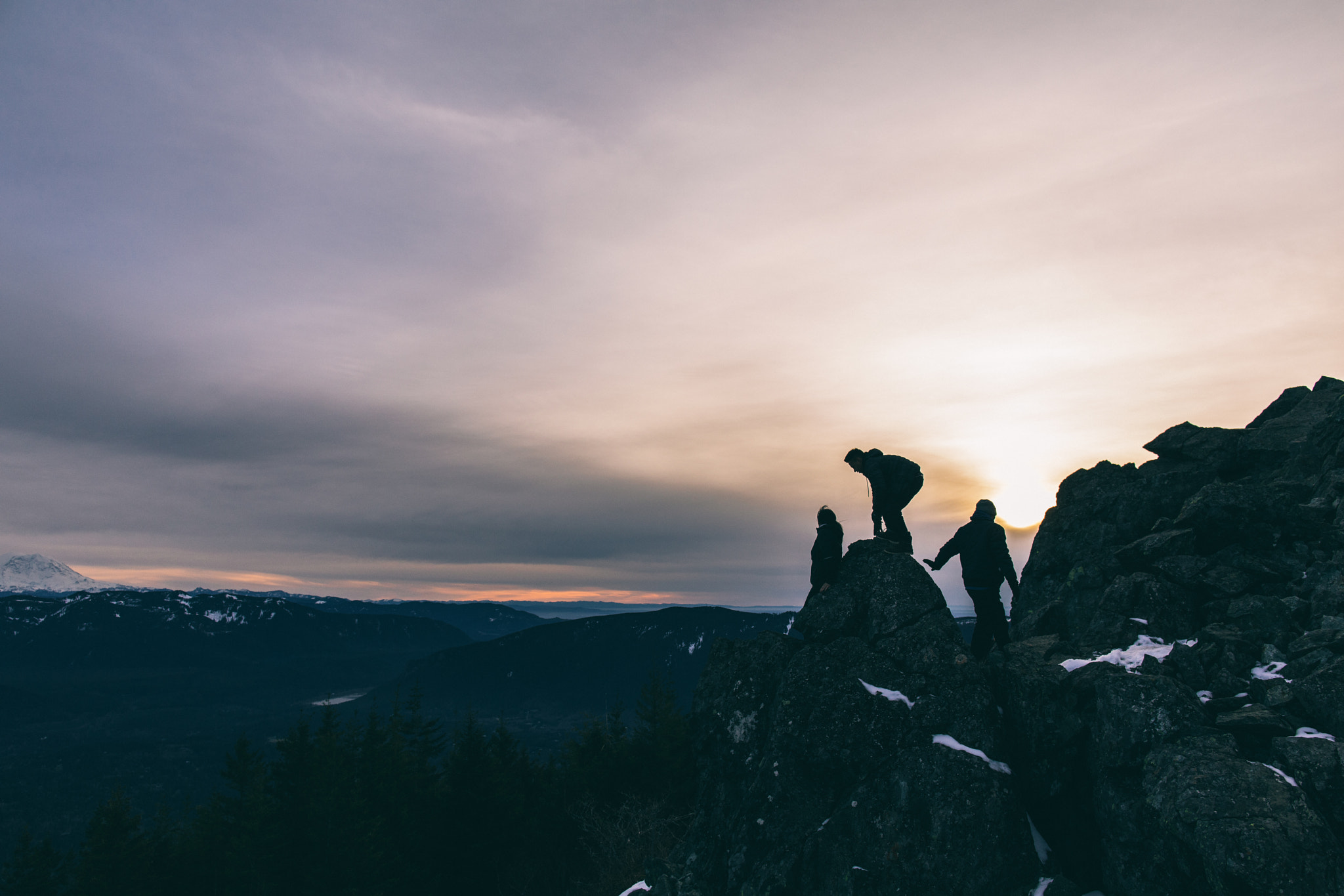 Canon EF 24mm F1.4L II USM sample photo. Hiking little si photography