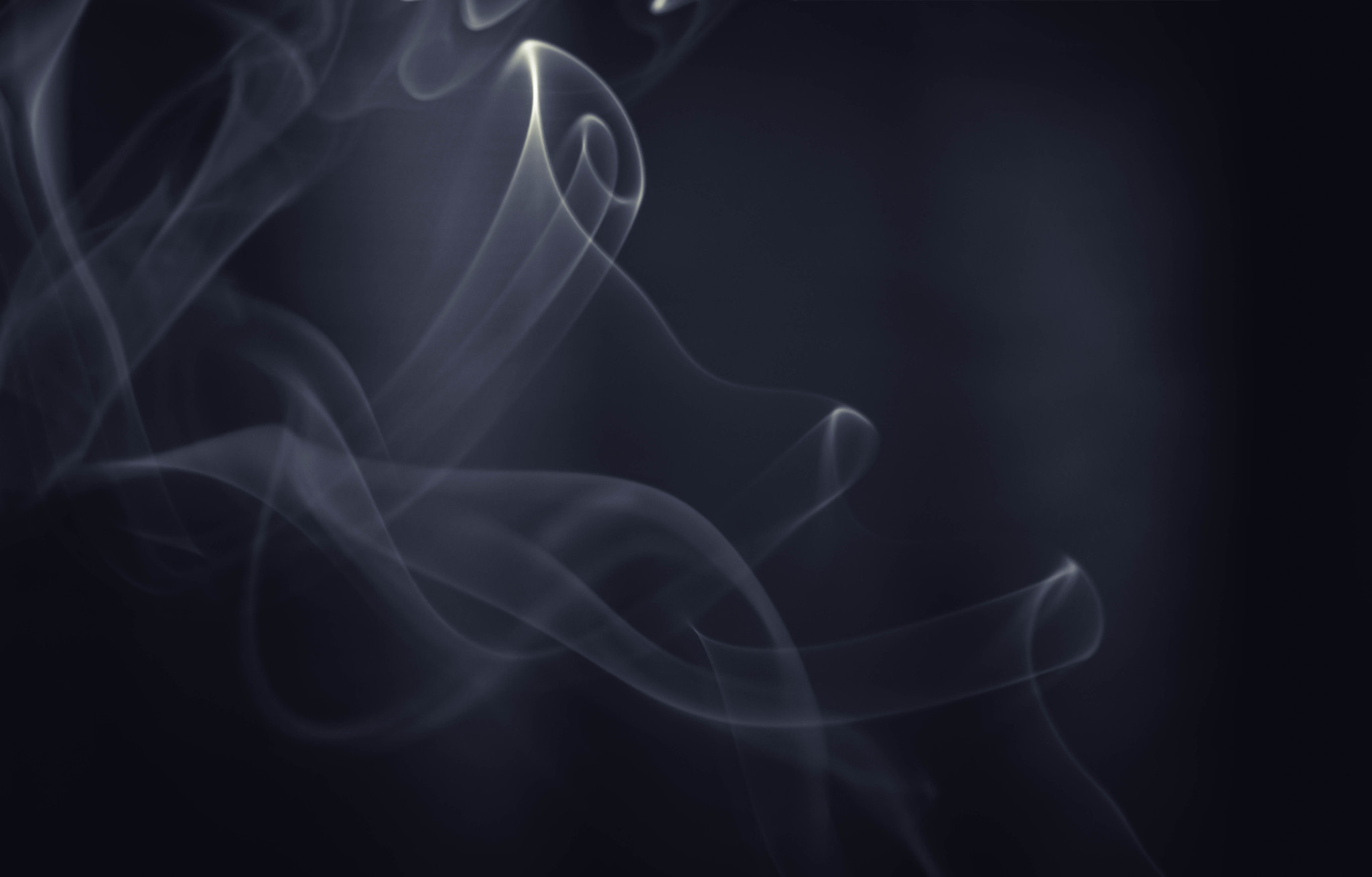 Nikon AF Nikkor 24-85mm F2.8-4D IF sample photo. When our thoughts are as light as smoke photography