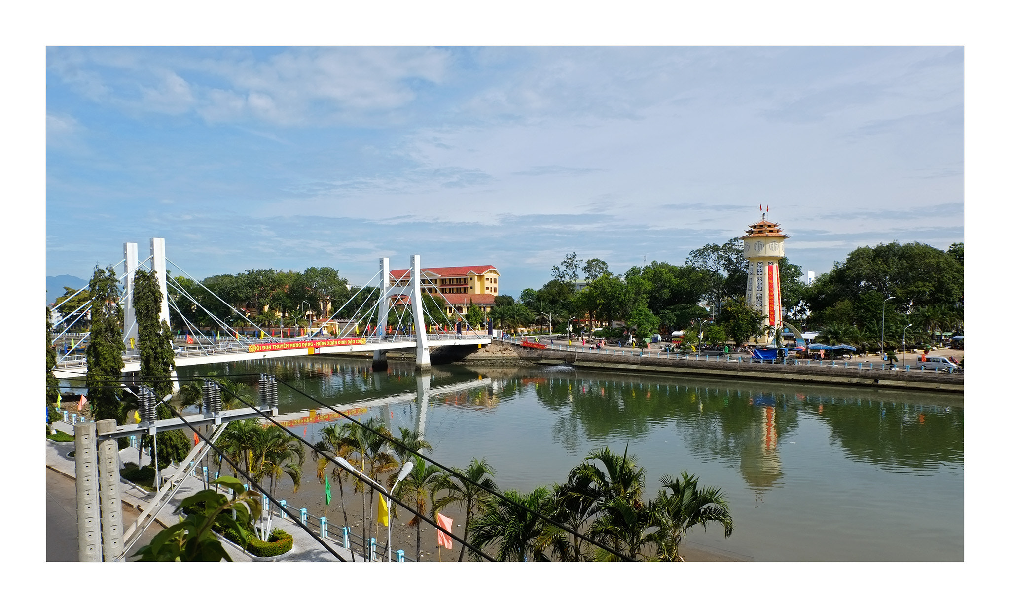 Fujifilm XC 16-50mm F3.5-5.6 OIS II sample photo. Phan thiet symbols photography