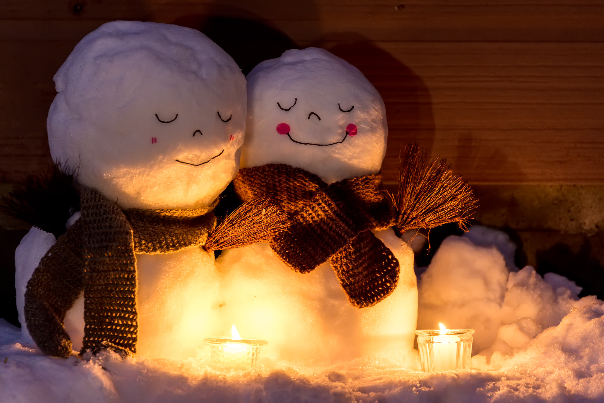 Tamron SP 70-200mm F2.8 Di VC USD sample photo. A couple of snow-people photography