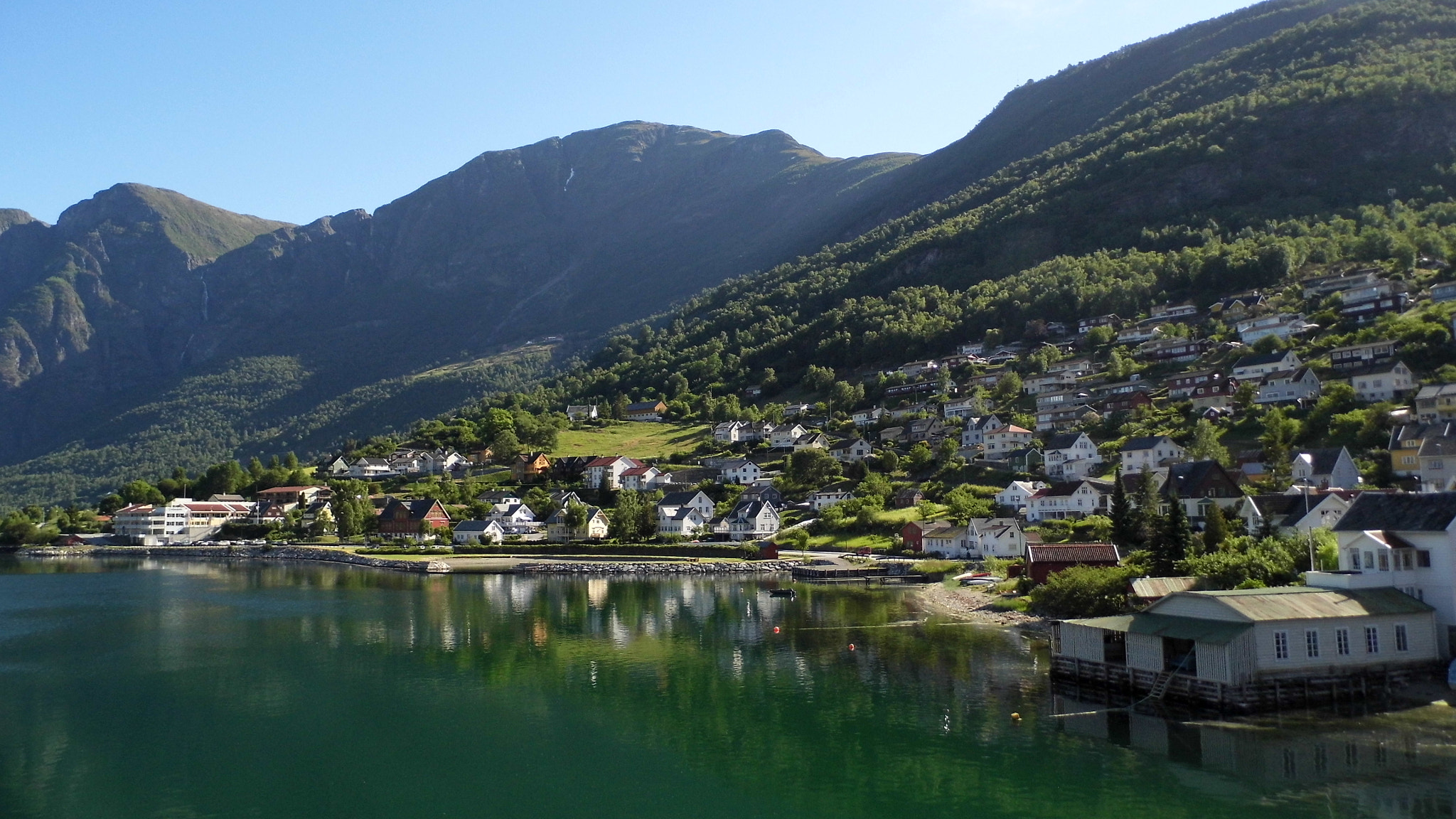 Panasonic Lumix DMC-LZ20 sample photo. Beautiful village by the fjord in norway photography