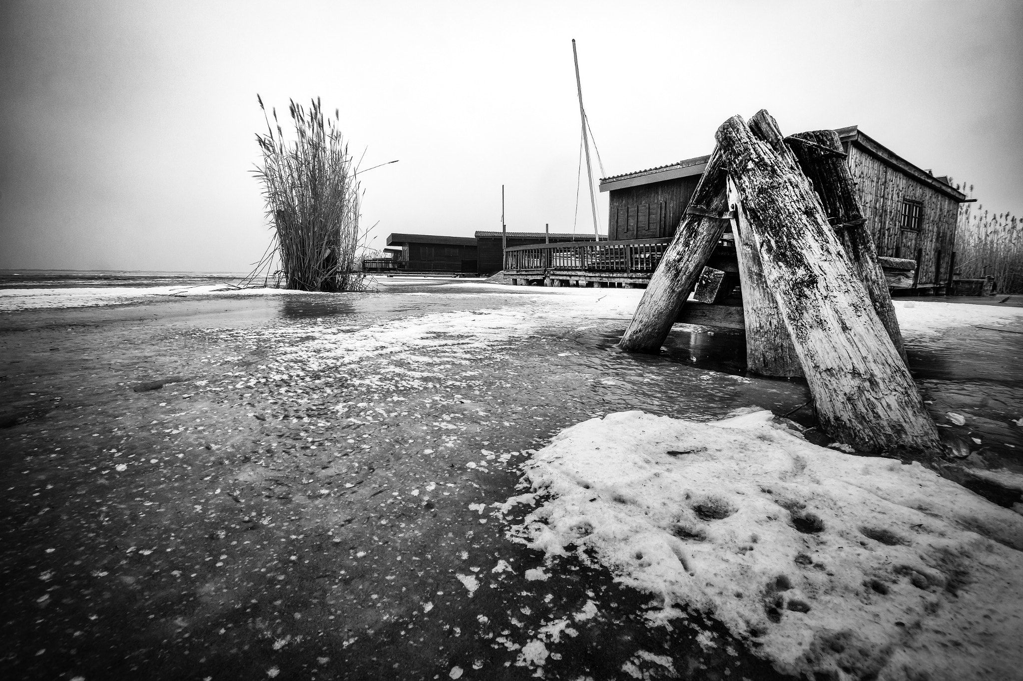 Sony SLT-A58 + Sony DT 11-18mm F4.5-5.6 sample photo. Winter am see photography