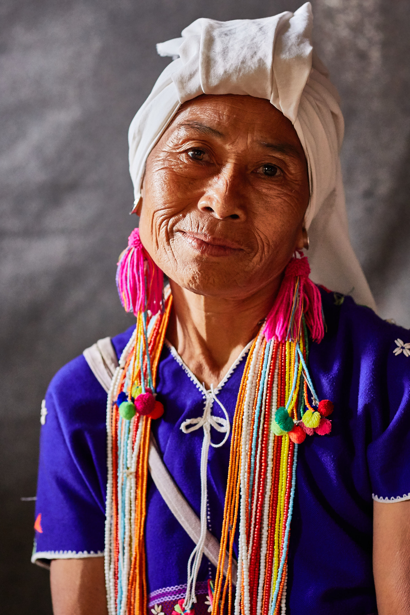 Sigma 85mm F1.4 EX DG HSM sample photo. Old karen woman photography