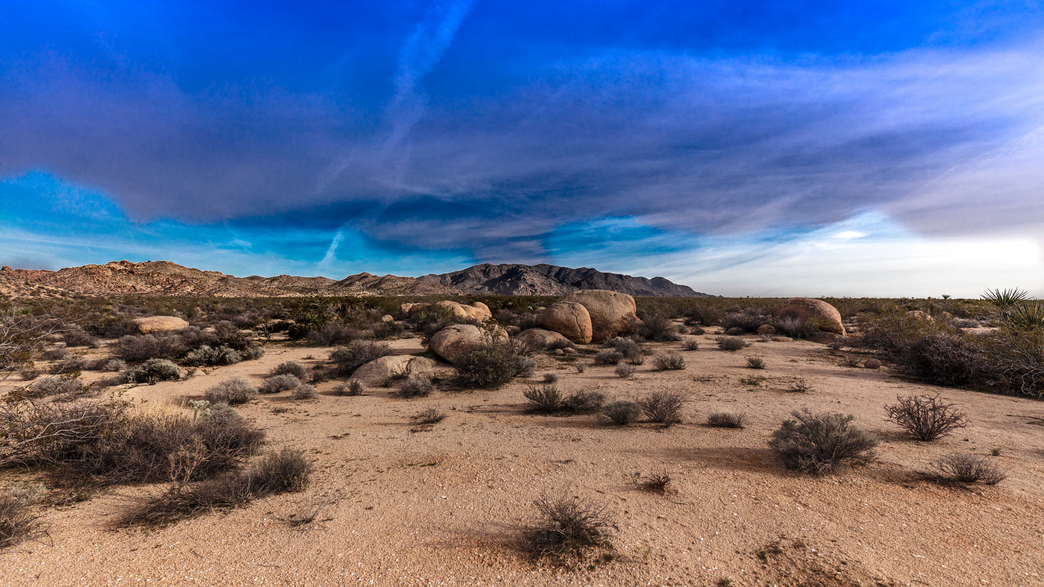Canon EF 300mm f/2.8L sample photo. Storm over the desert photography