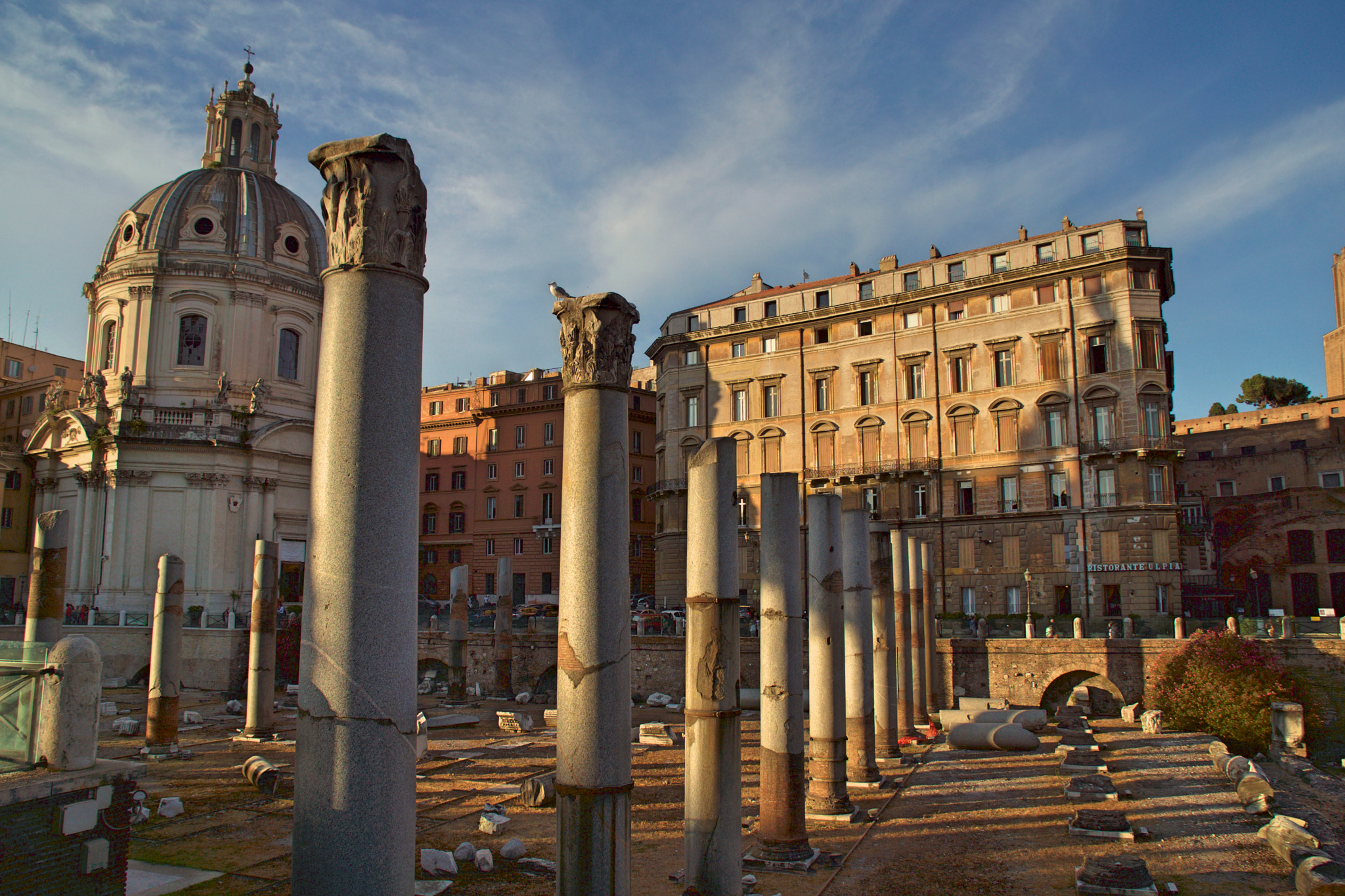 Sony Vario-Tessar T* E 16-70mm F4 ZA OSS sample photo. Evening light on the roman forum photography