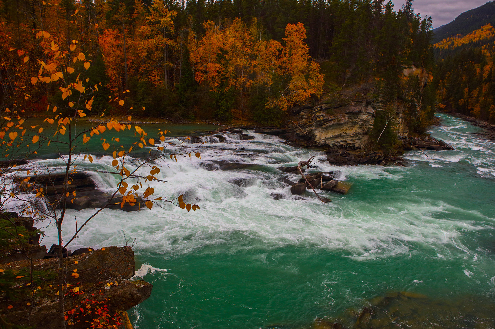 Canon EOS 5DS R sample photo. Rearguard falls fall photography