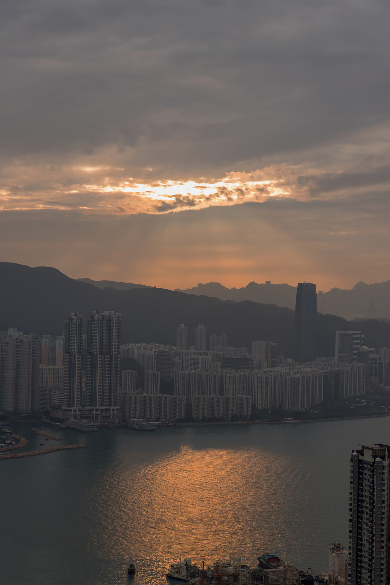 DT 24-70mm F2.8 SAM sample photo. Sunset photography