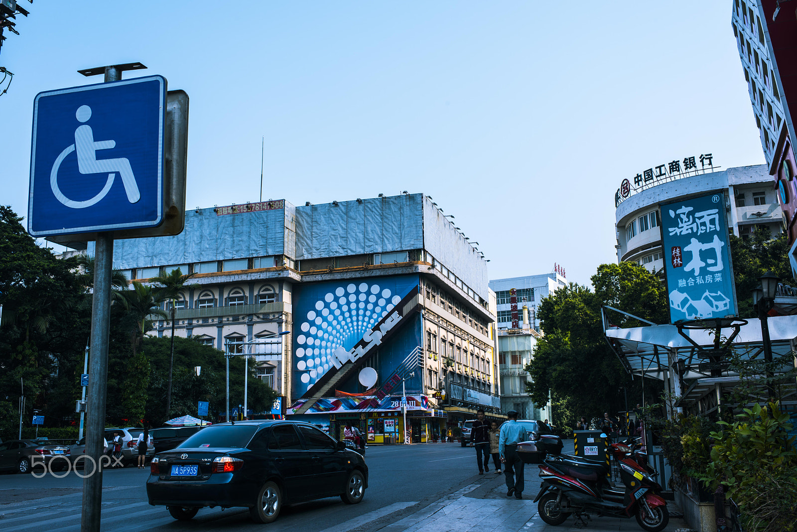 Nikon D810 + Nikon AF-S Nikkor 35mm F1.4G sample photo. Hometown photography