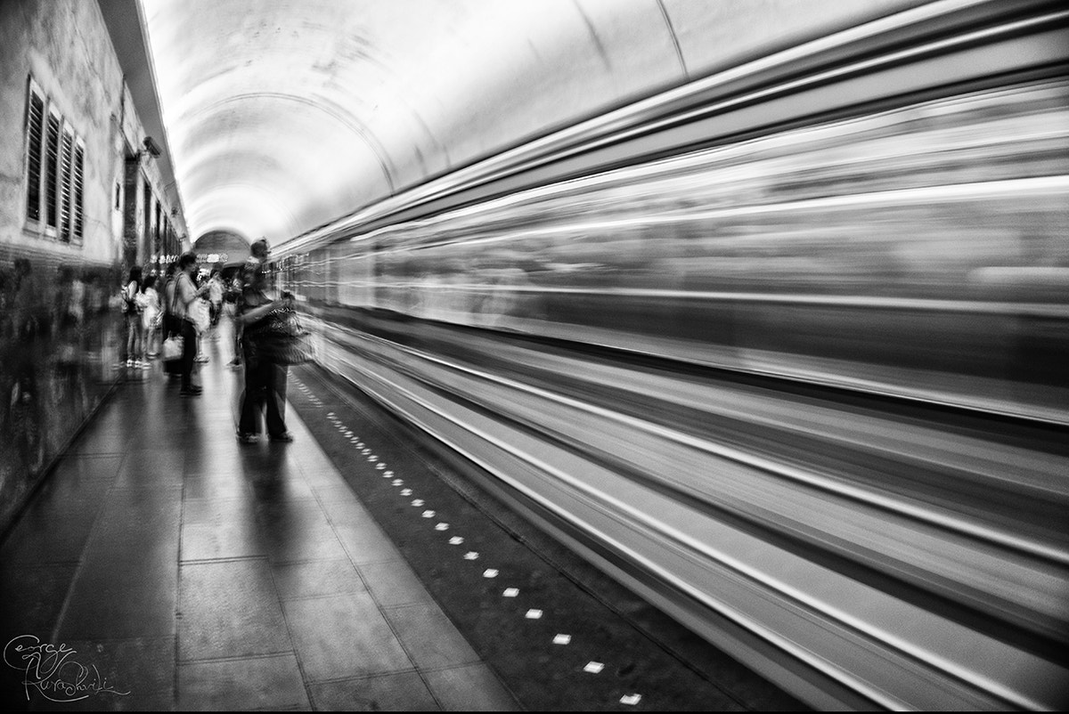 E 18-50mm F4-5.6 sample photo. Metro station photography