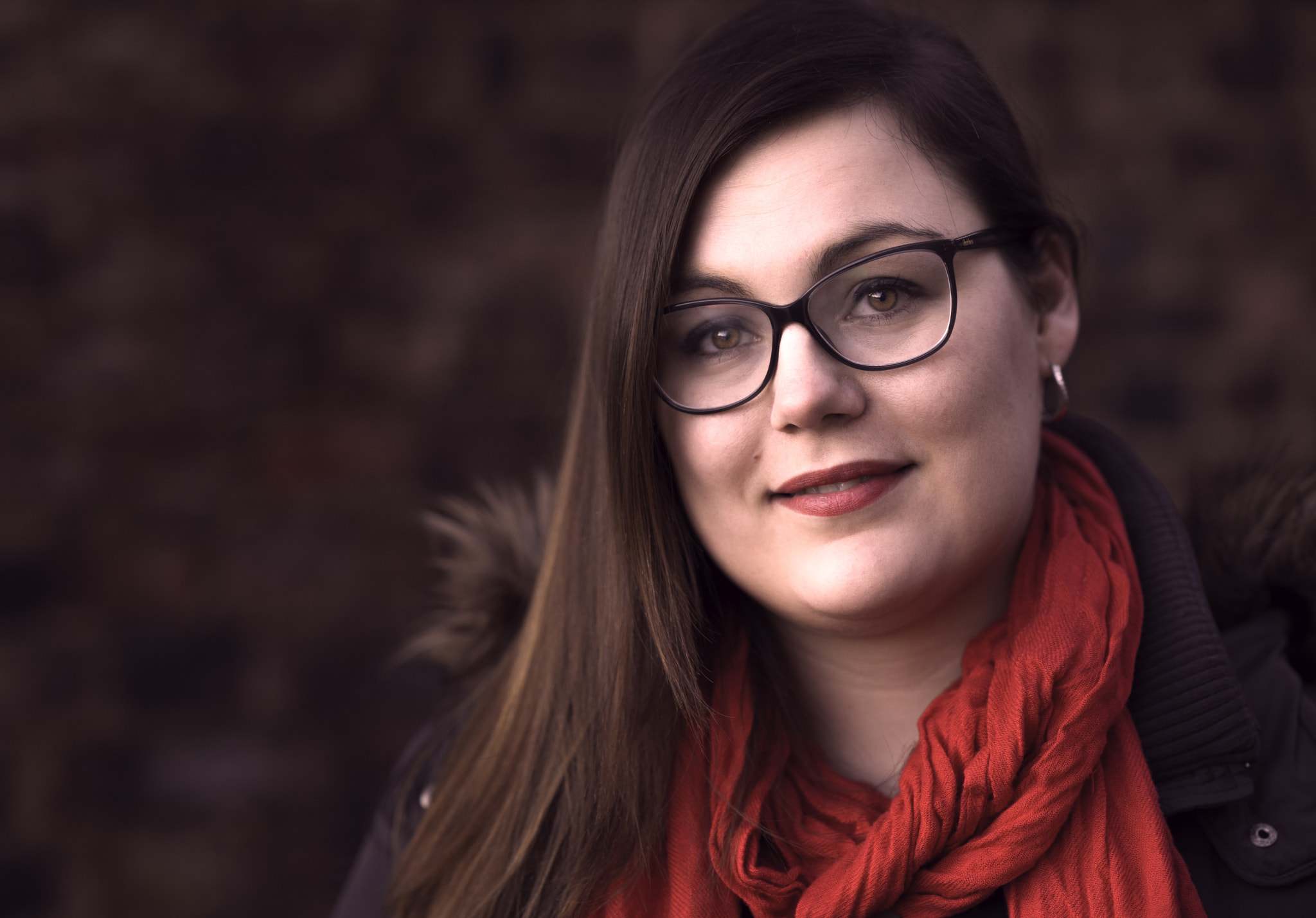 Sony FE 85mm F1.4 GM sample photo. Lady in red photography