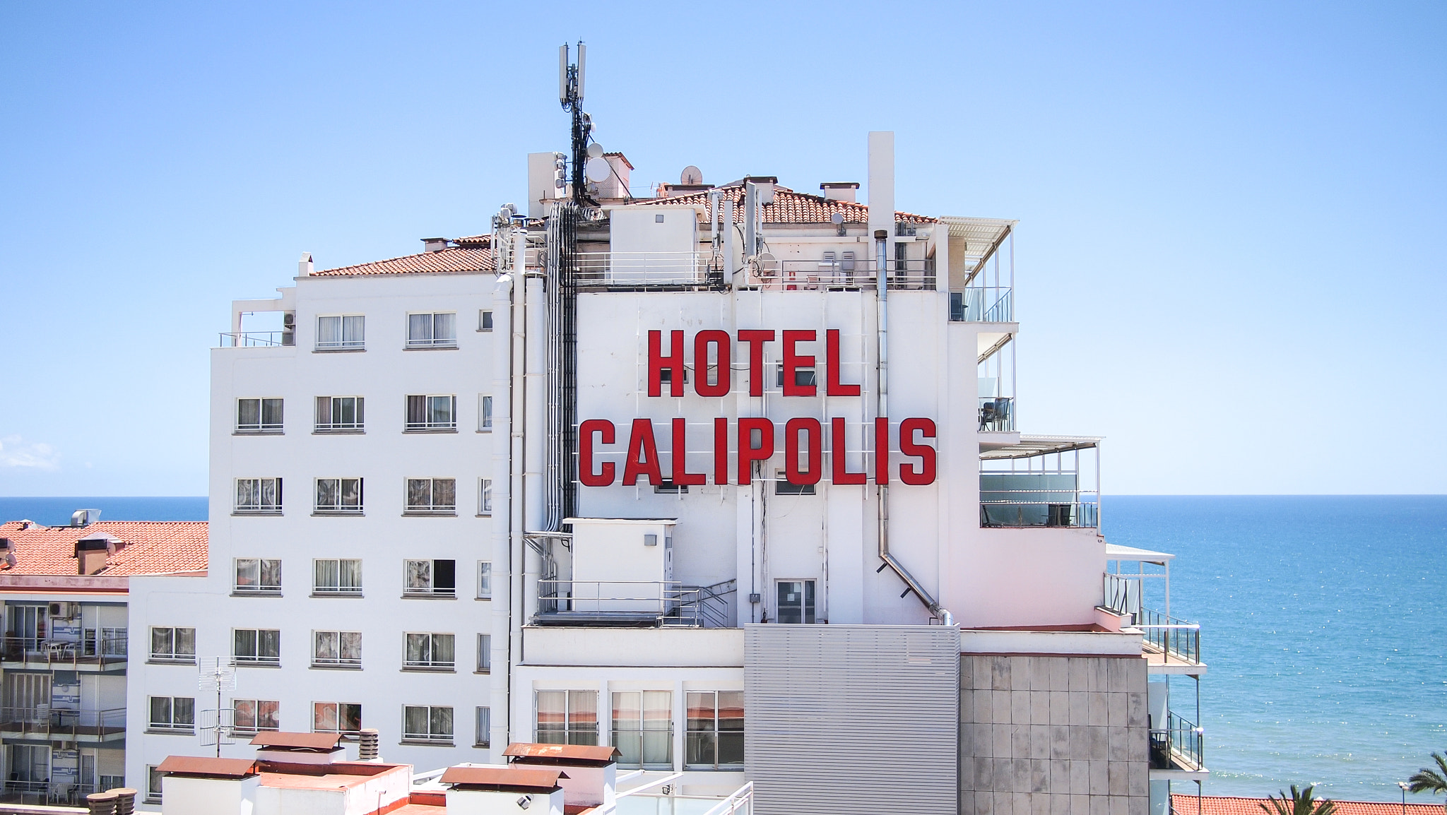 Olympus PEN E-P1 + Panasonic Lumix G 20mm F1.7 ASPH sample photo. The calipolis hotel in sitges, spain photography