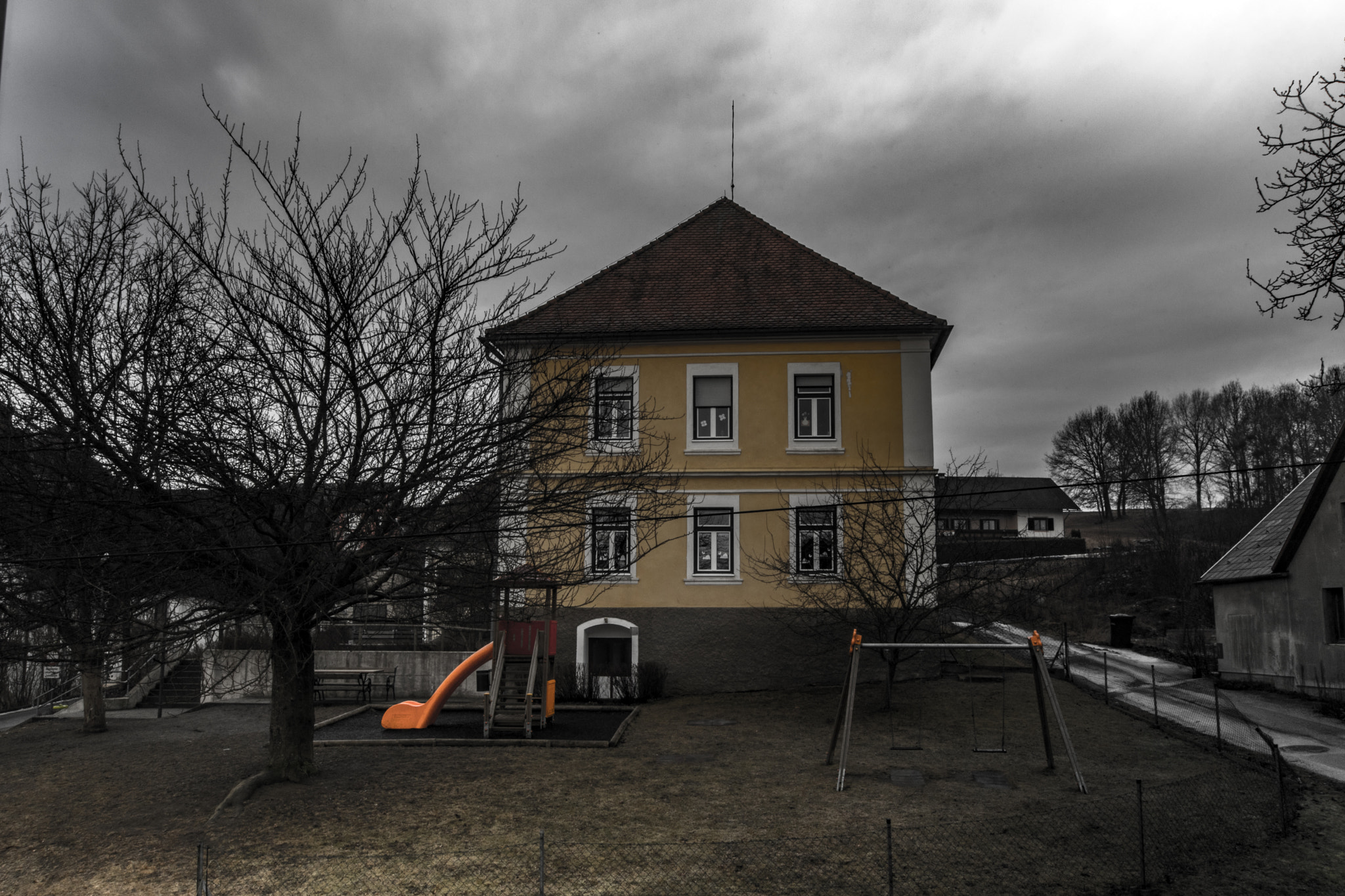Sigma 10-20mm F3.5 EX DC HSM sample photo. School on a cloudy day photography