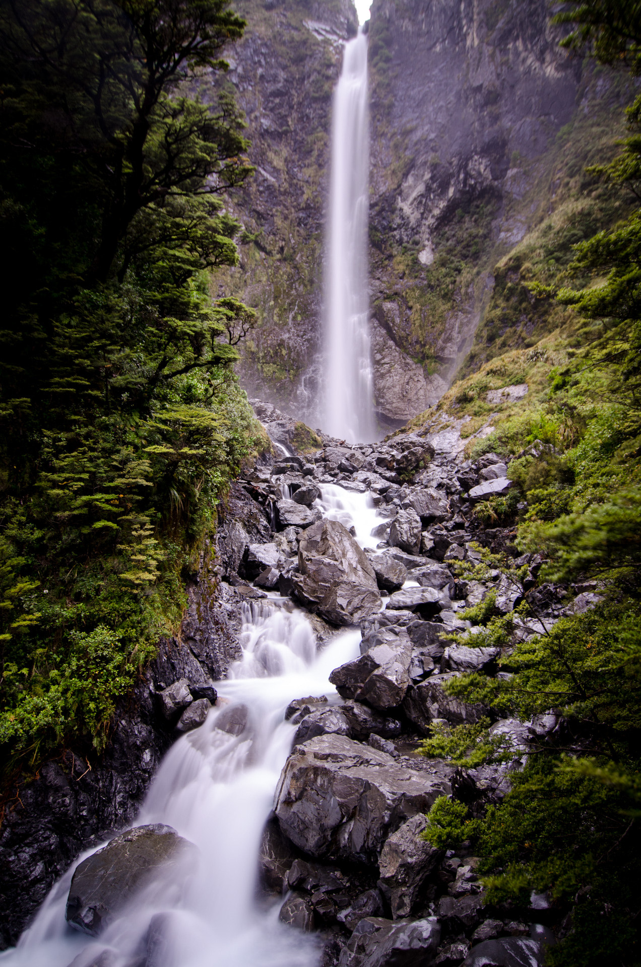 Tokina AT-X Pro 11-16mm F2.8 DX sample photo. Chasing waterfalls photography