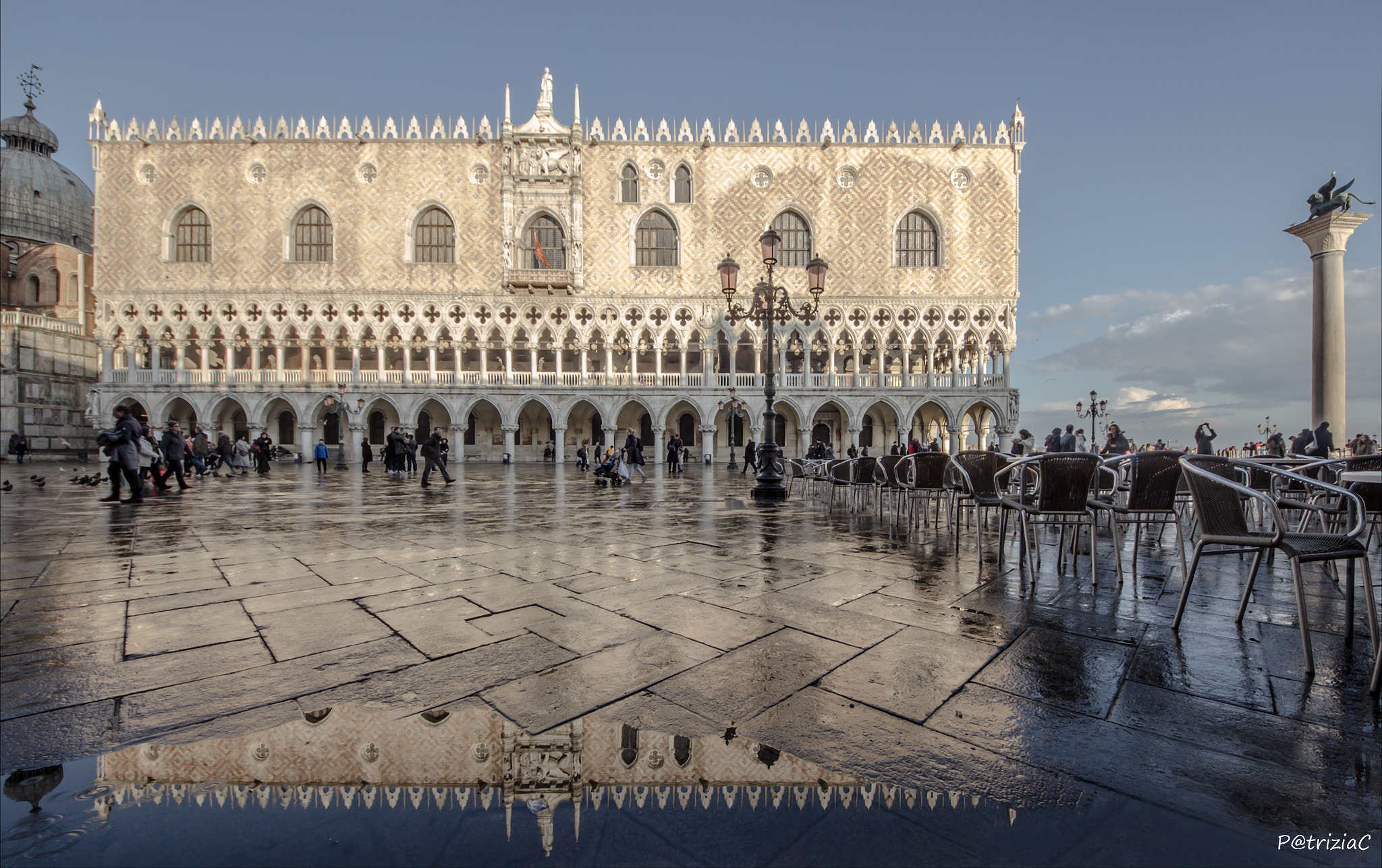Sigma 8-16mm F4.5-5.6 DC HSM sample photo. #riflessi# photography