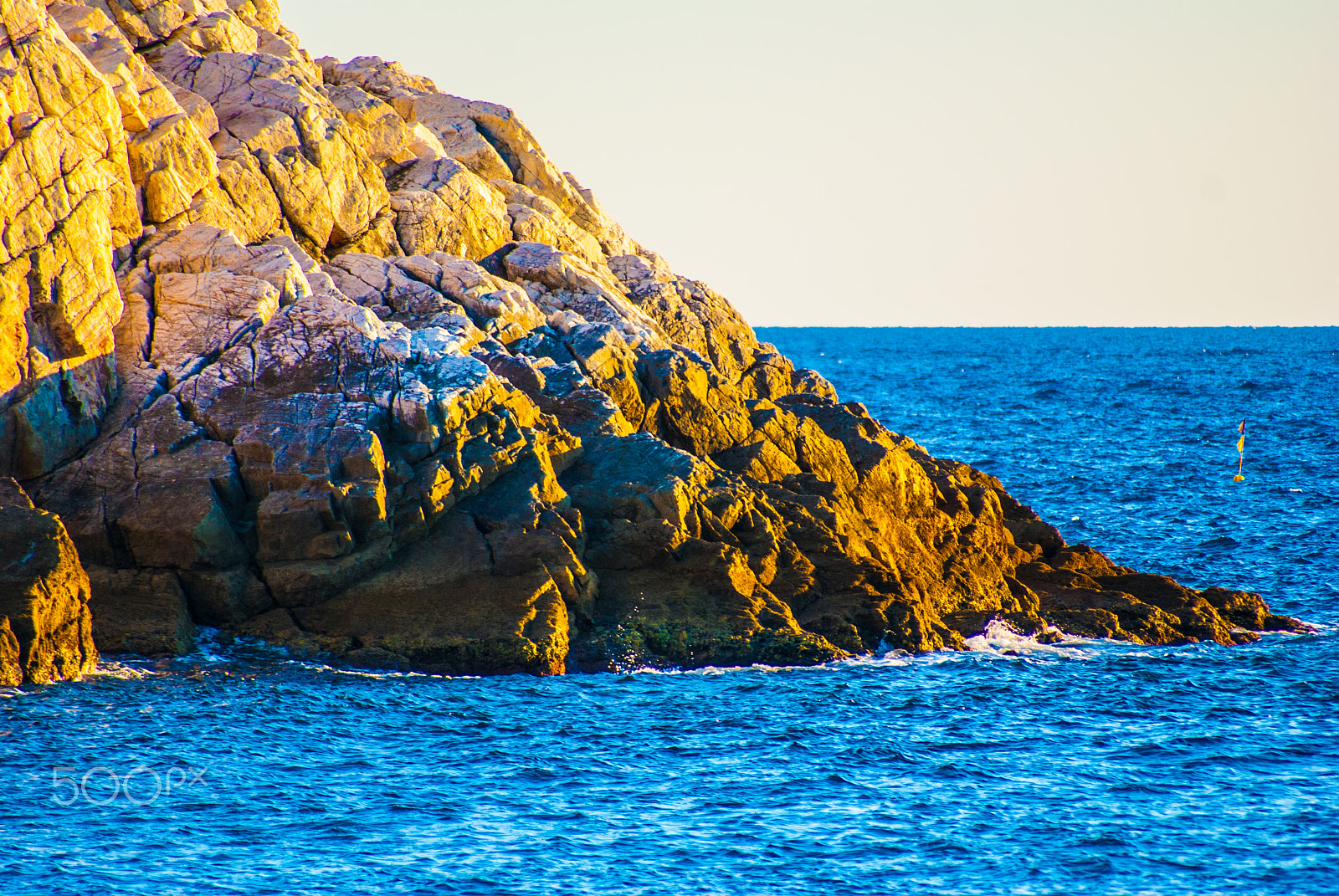 Sony 75-300mm F4.5-5.6 sample photo. Genova photography